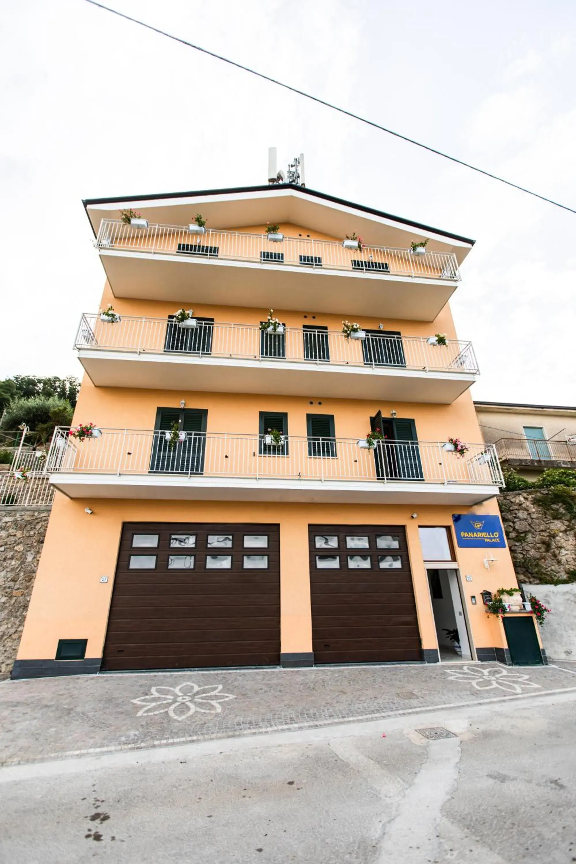 Property building in Panariello Palace Property building in Panariello Palace