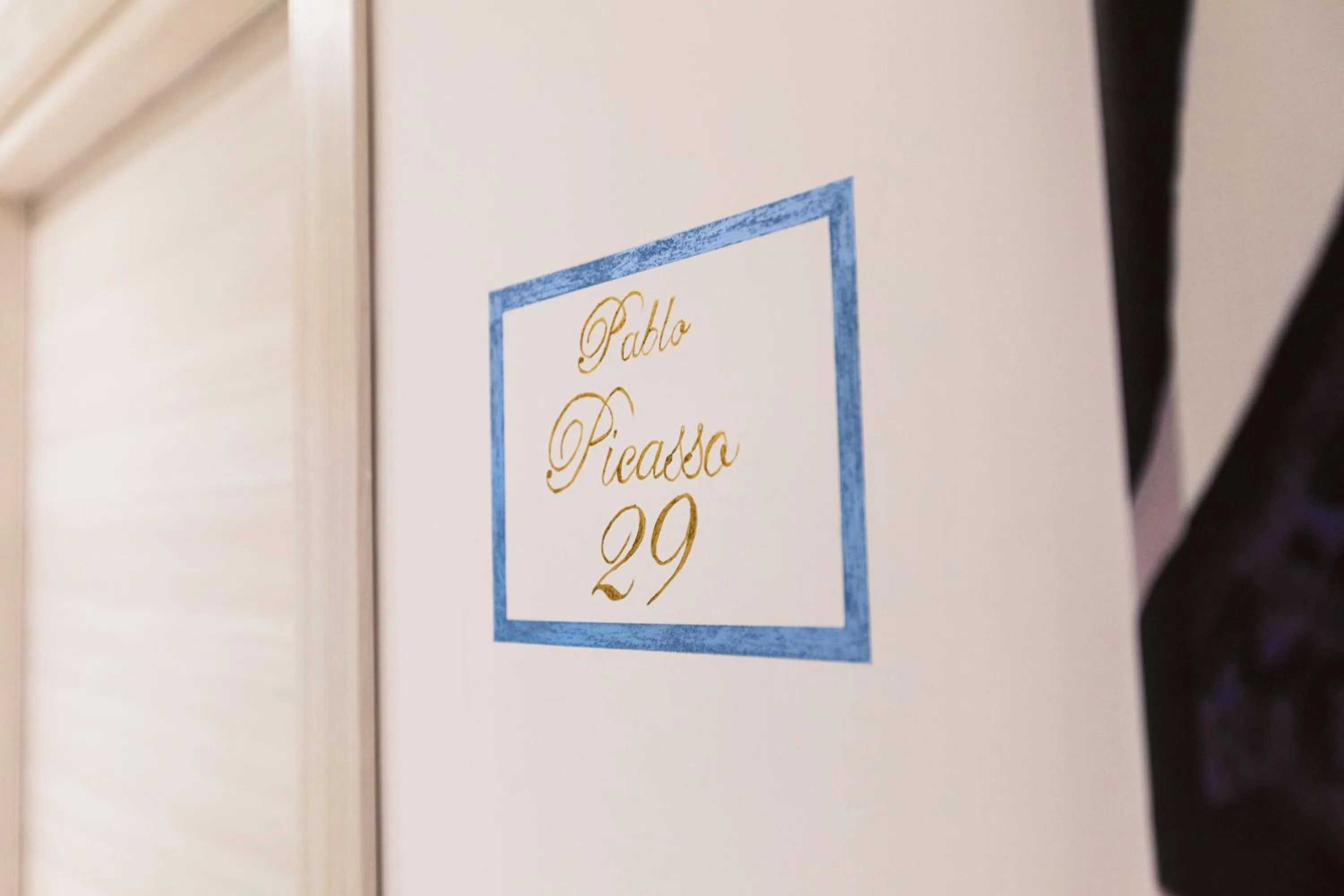 Logo/Certificate/Sign in Panariello Palace