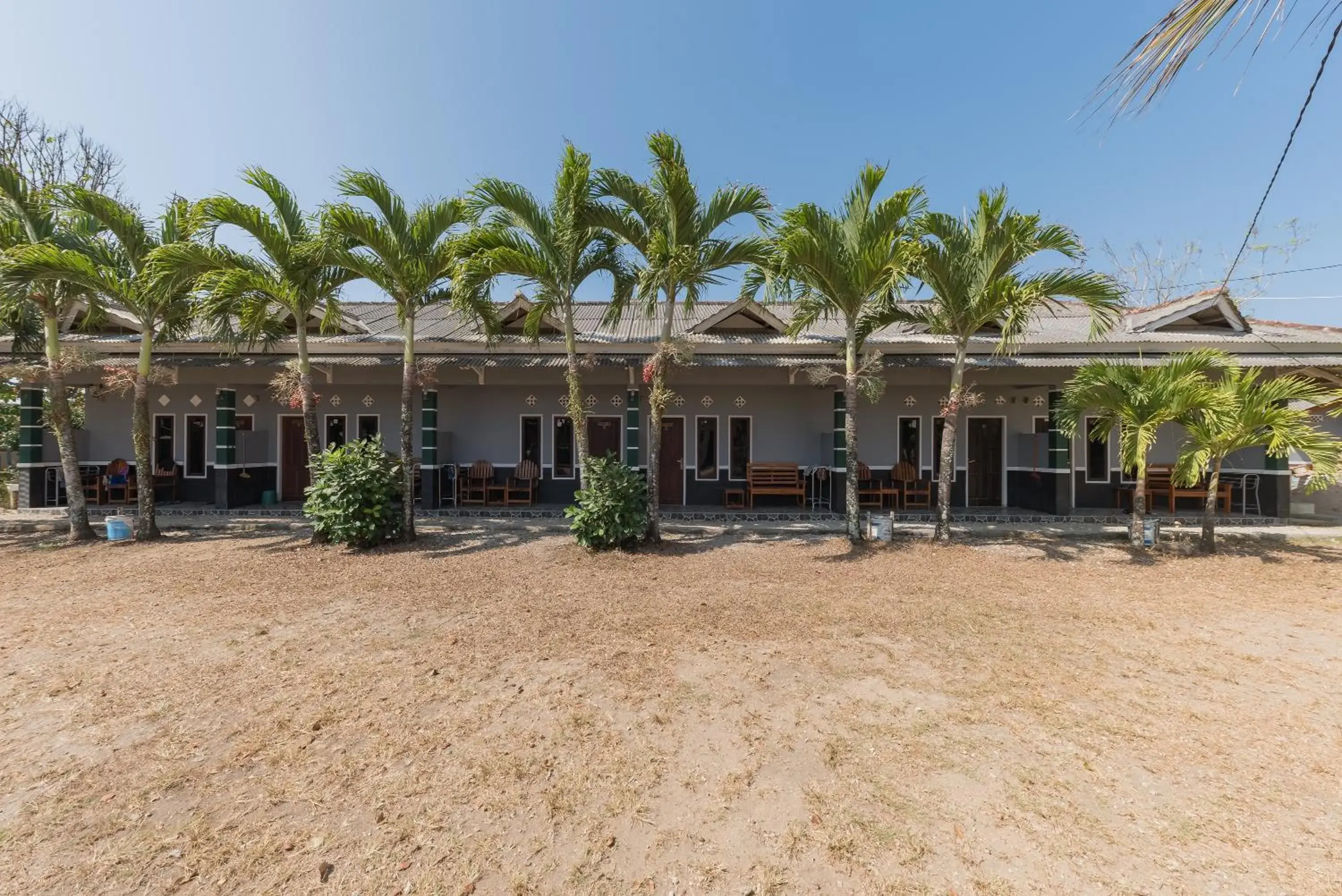 Property building in RedDoorz near Pantai Ujung Genteng Property building in RedDoorz near Pantai Ujung Genteng