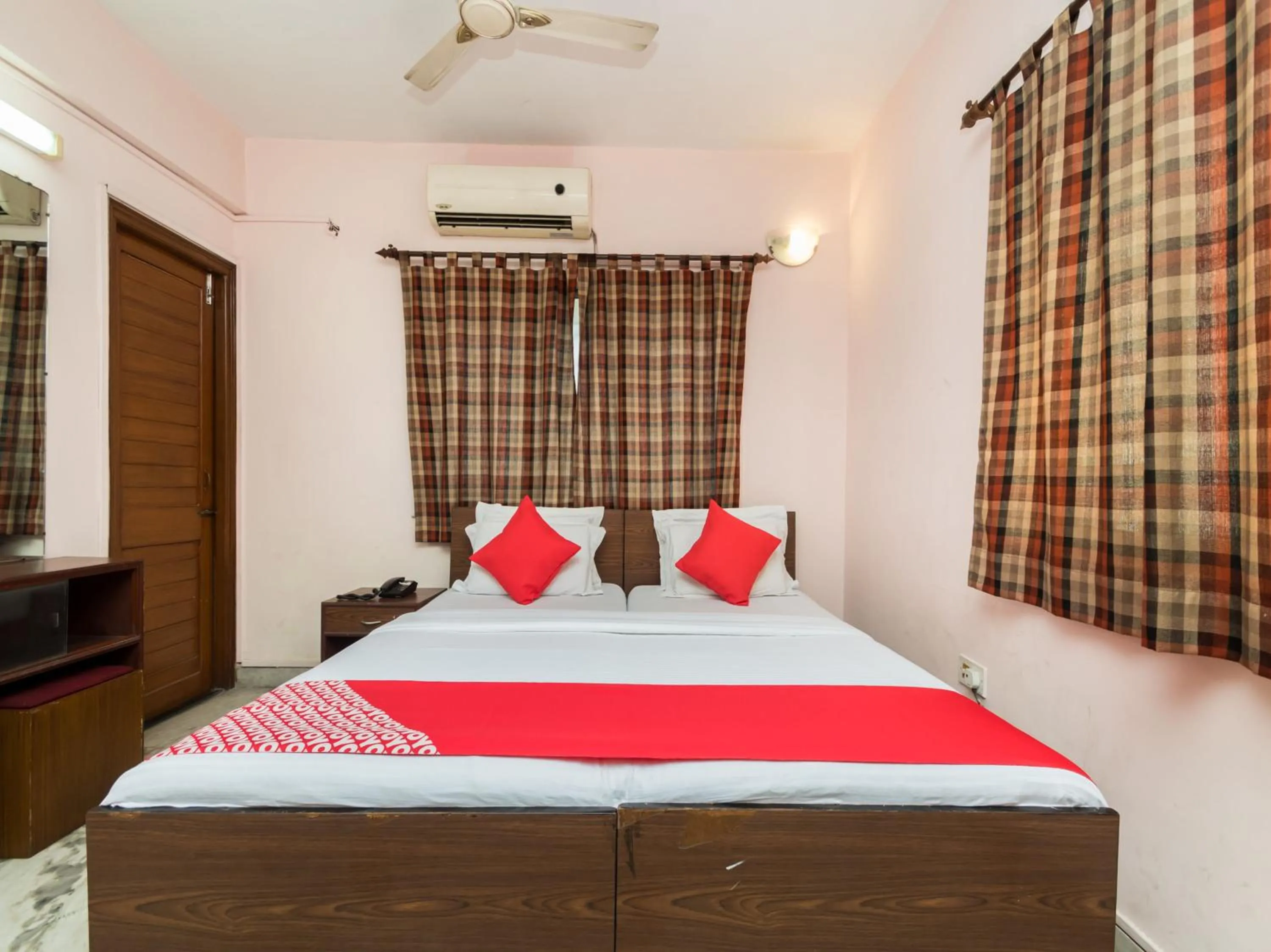 Bedroom, Bed in Malik Guest House