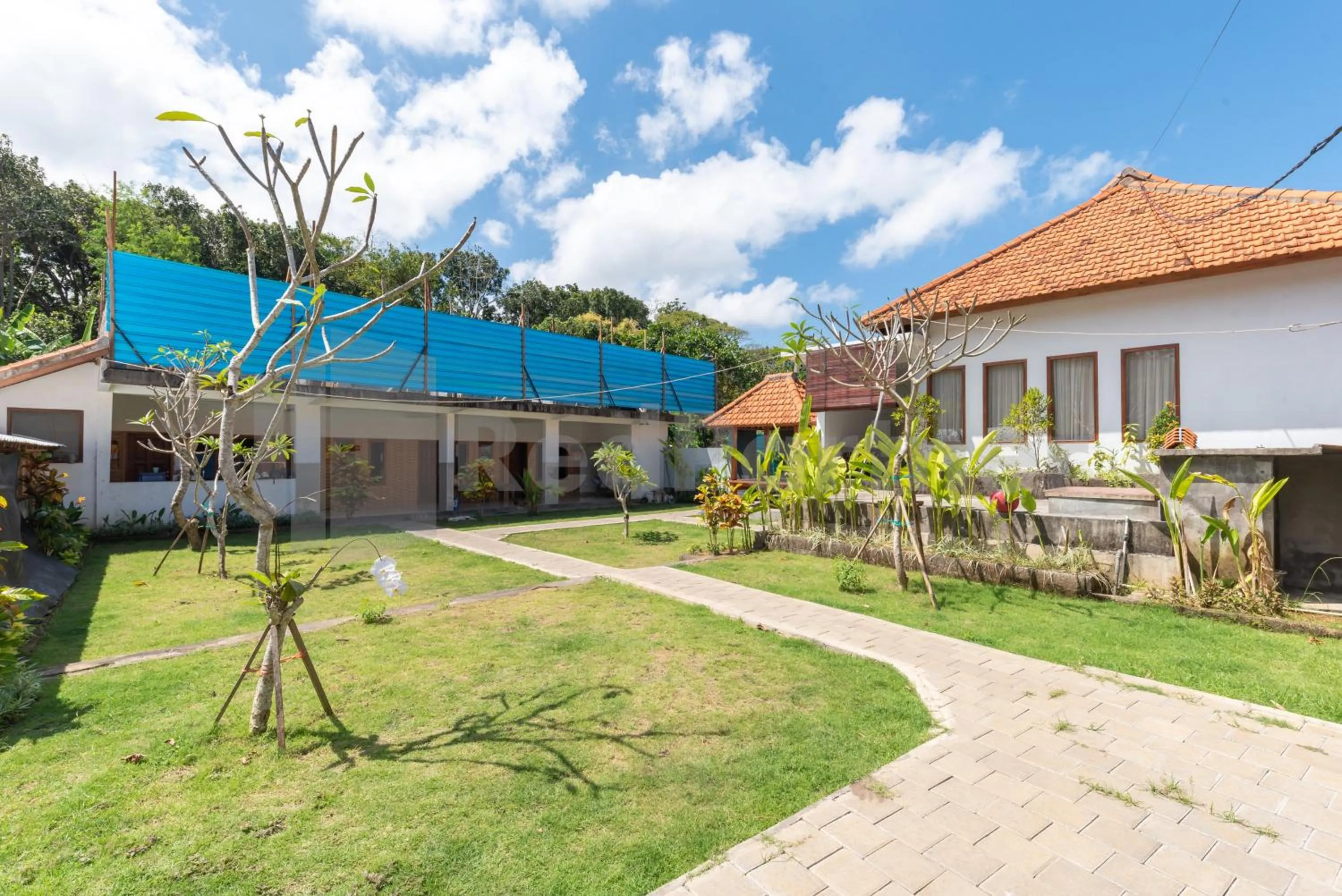 Garden in Brisk Homestay Uluwatu RedPartner