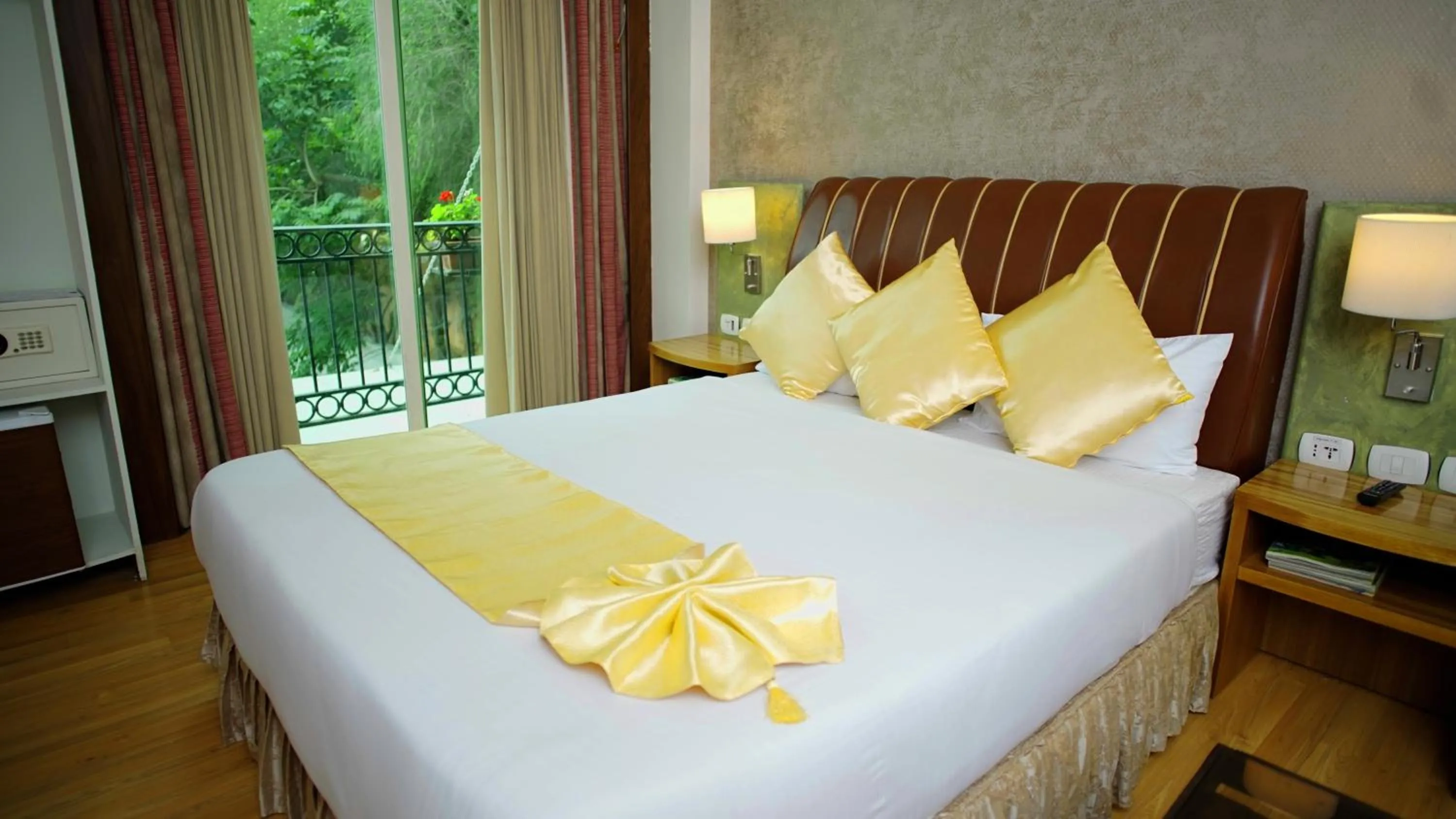 Photo of the whole room, Bed in Bonanza Addis Hotel