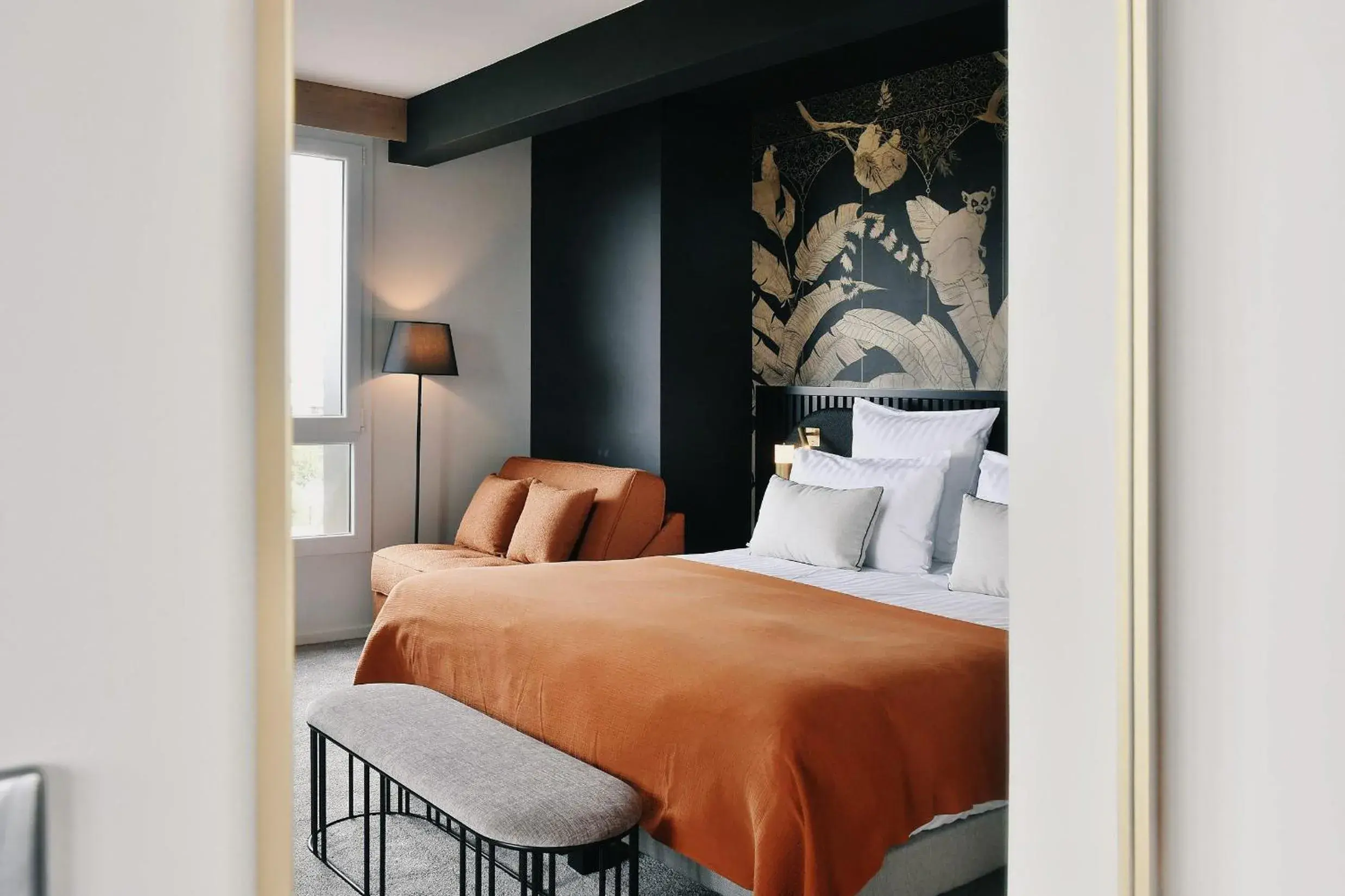 Photo of the whole room, Bed in Golden Tulip Reims Bezannes Photo of the whole room, Bed in Golden Tulip Reims Bezannes