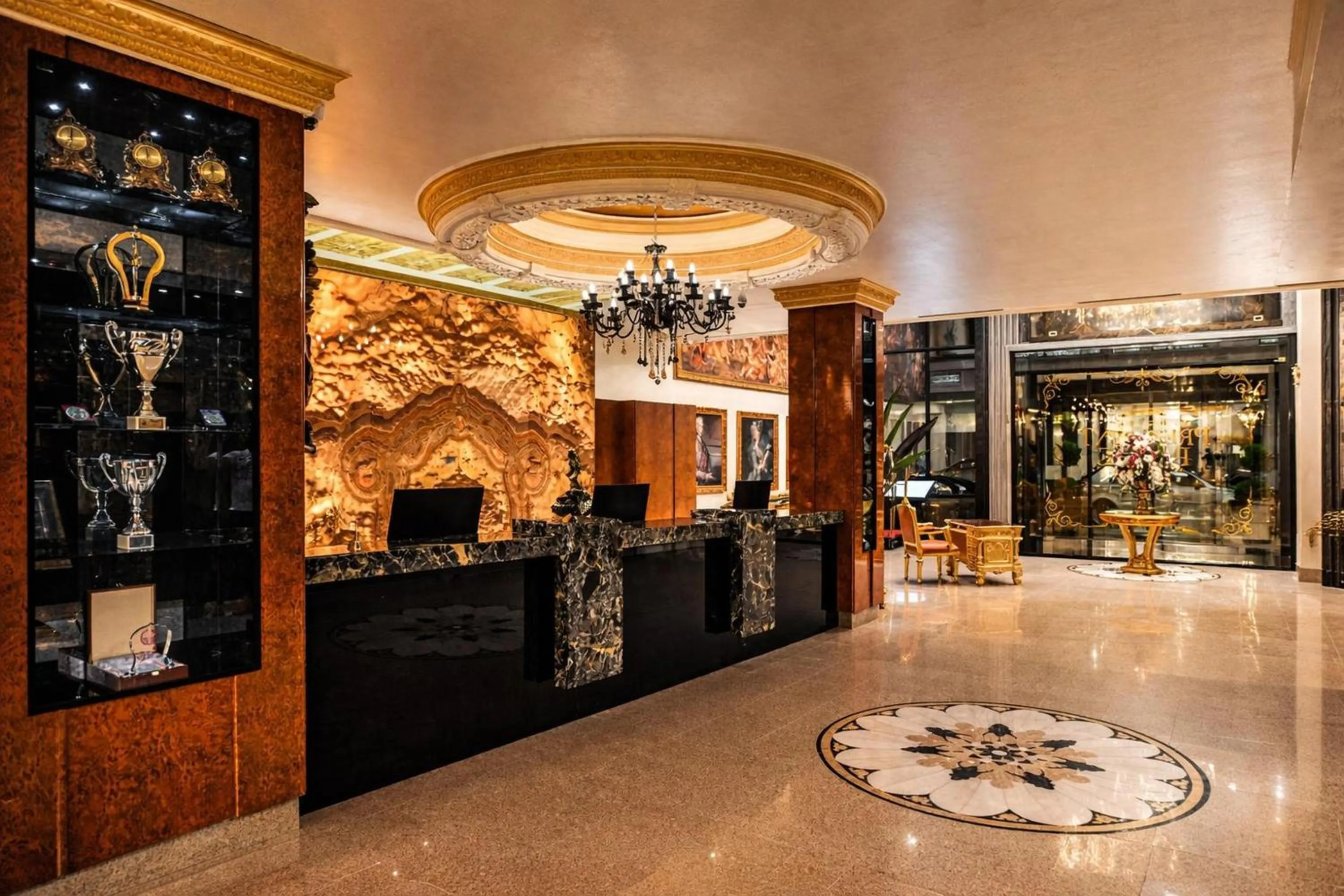 Lobby or reception in Prezident Palace Belgrade - Luxury Boutique Hotel & Spa