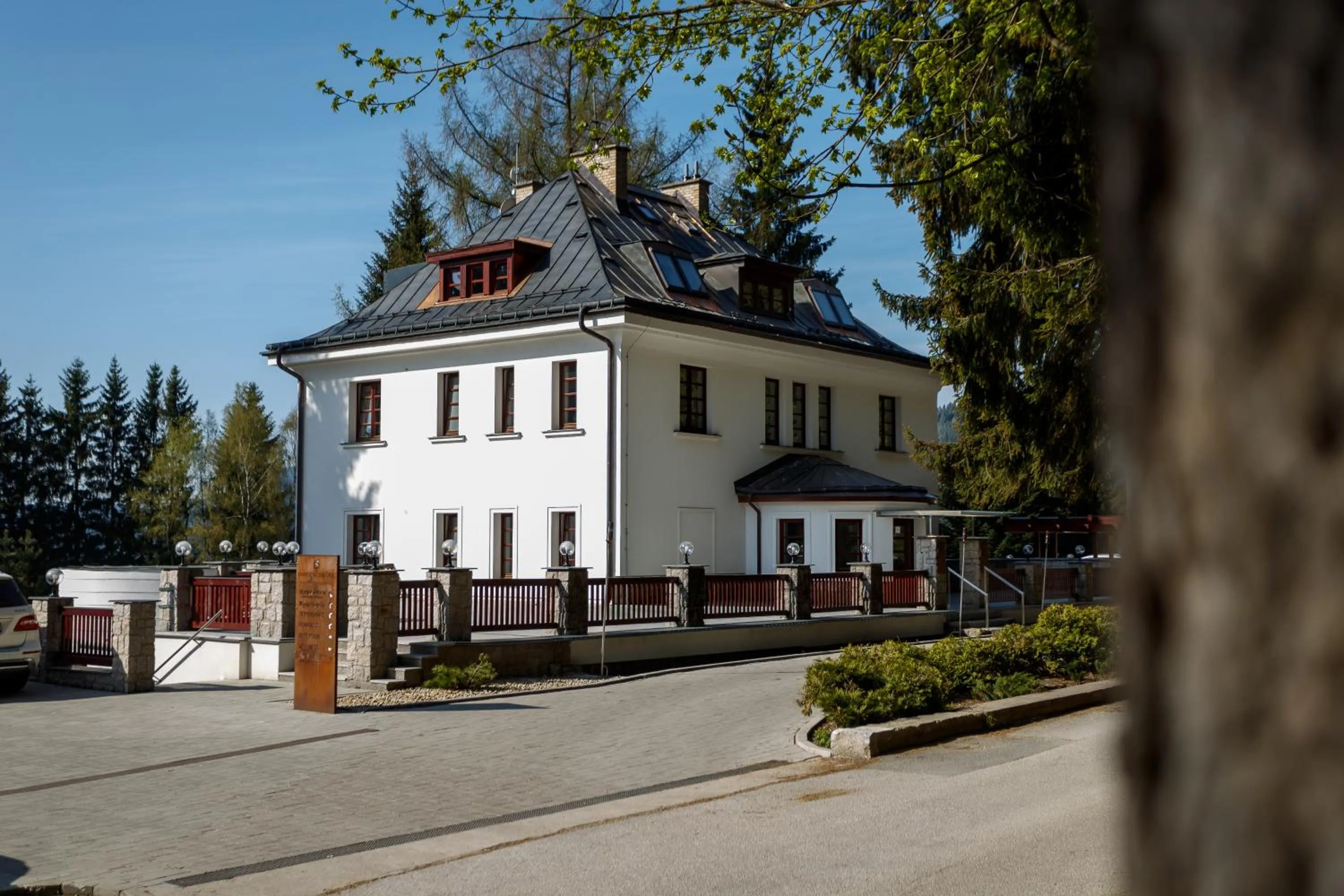 Facade/entrance in Hotel Bedriska Wellness Resort & Spa