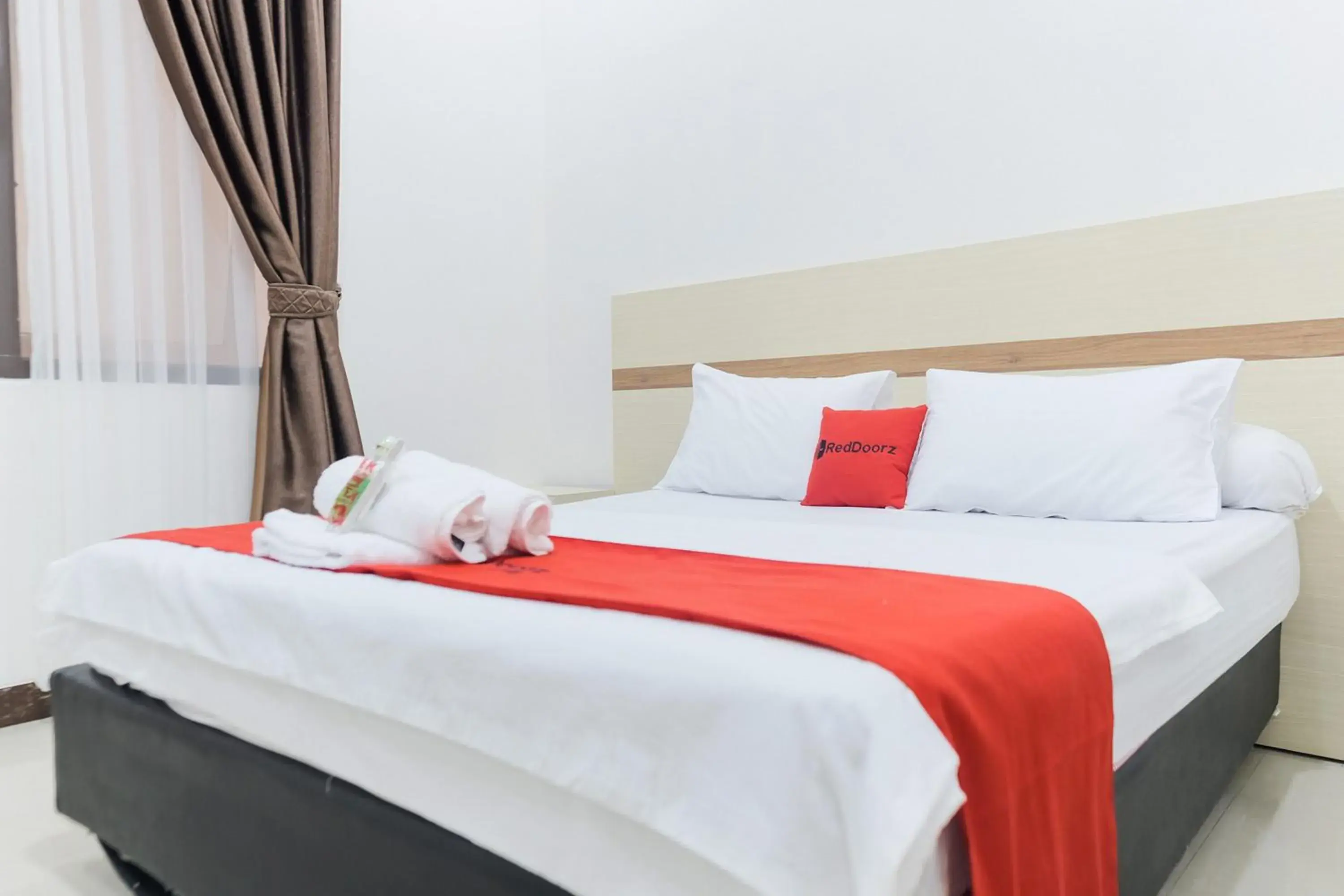 Bedroom, Bed in RedDoorz Syariah @ Jalan Ir Haji Juanda Jambi Bedroom, Bed in RedDoorz Syariah @ Jalan Ir Haji Juanda Jambi