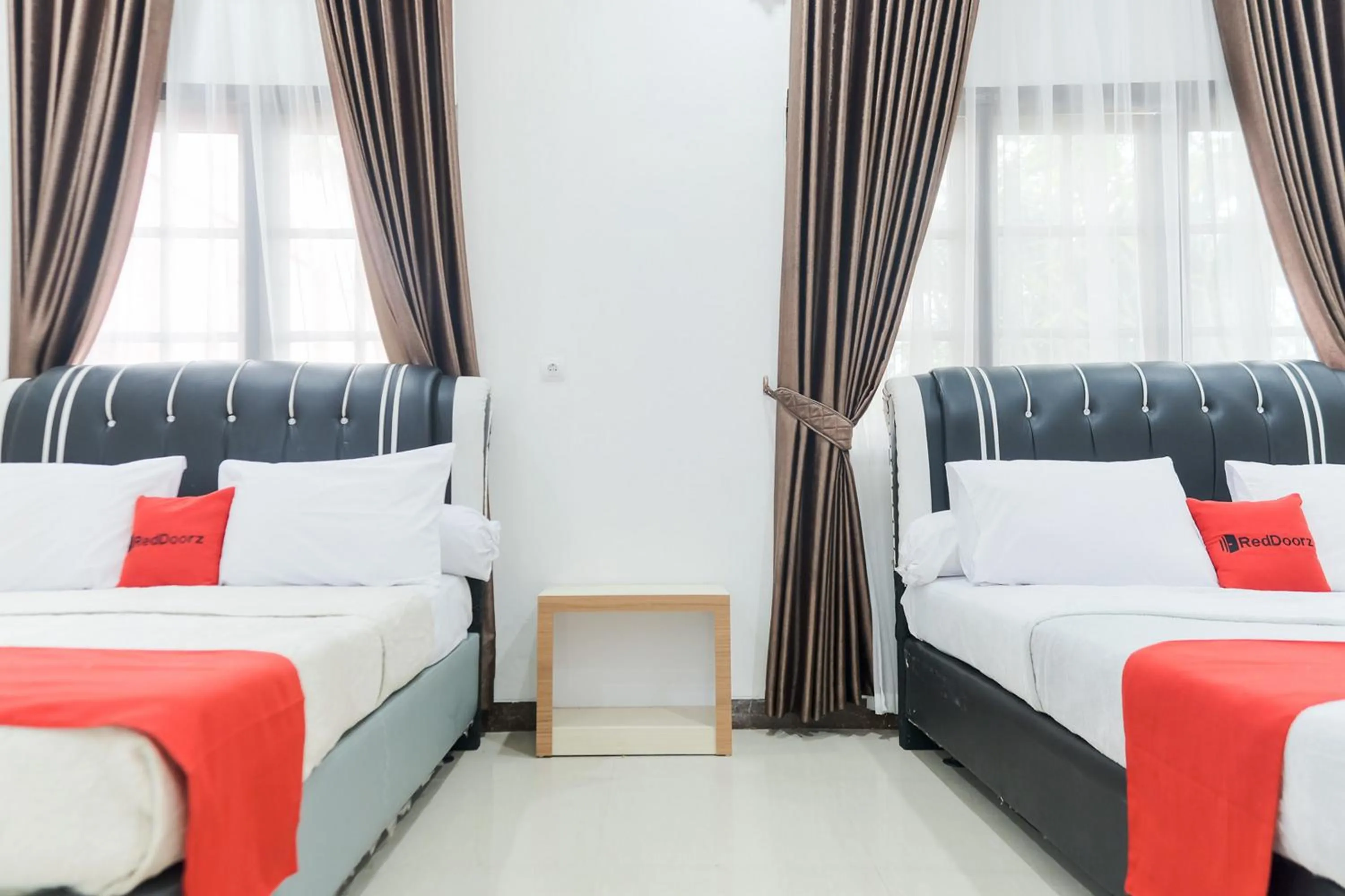 Bedroom, Bed in RedDoorz Syariah @ Jalan Ir Haji Juanda Jambi