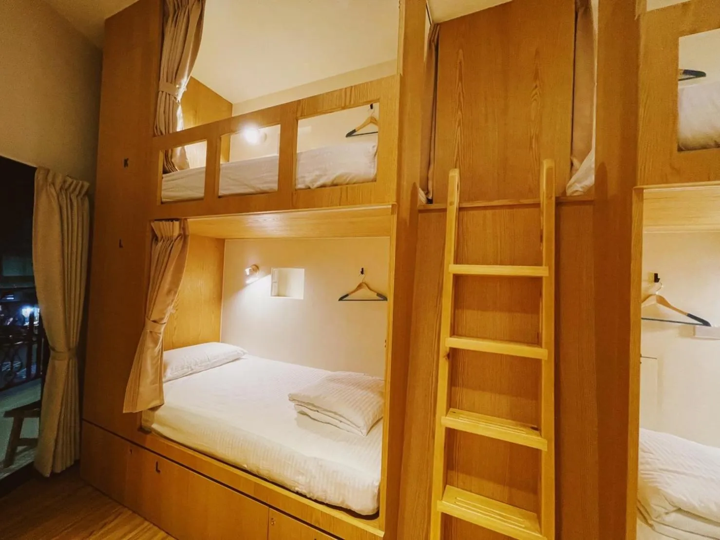 Photo of the whole room, Bed in Lixia Hostel