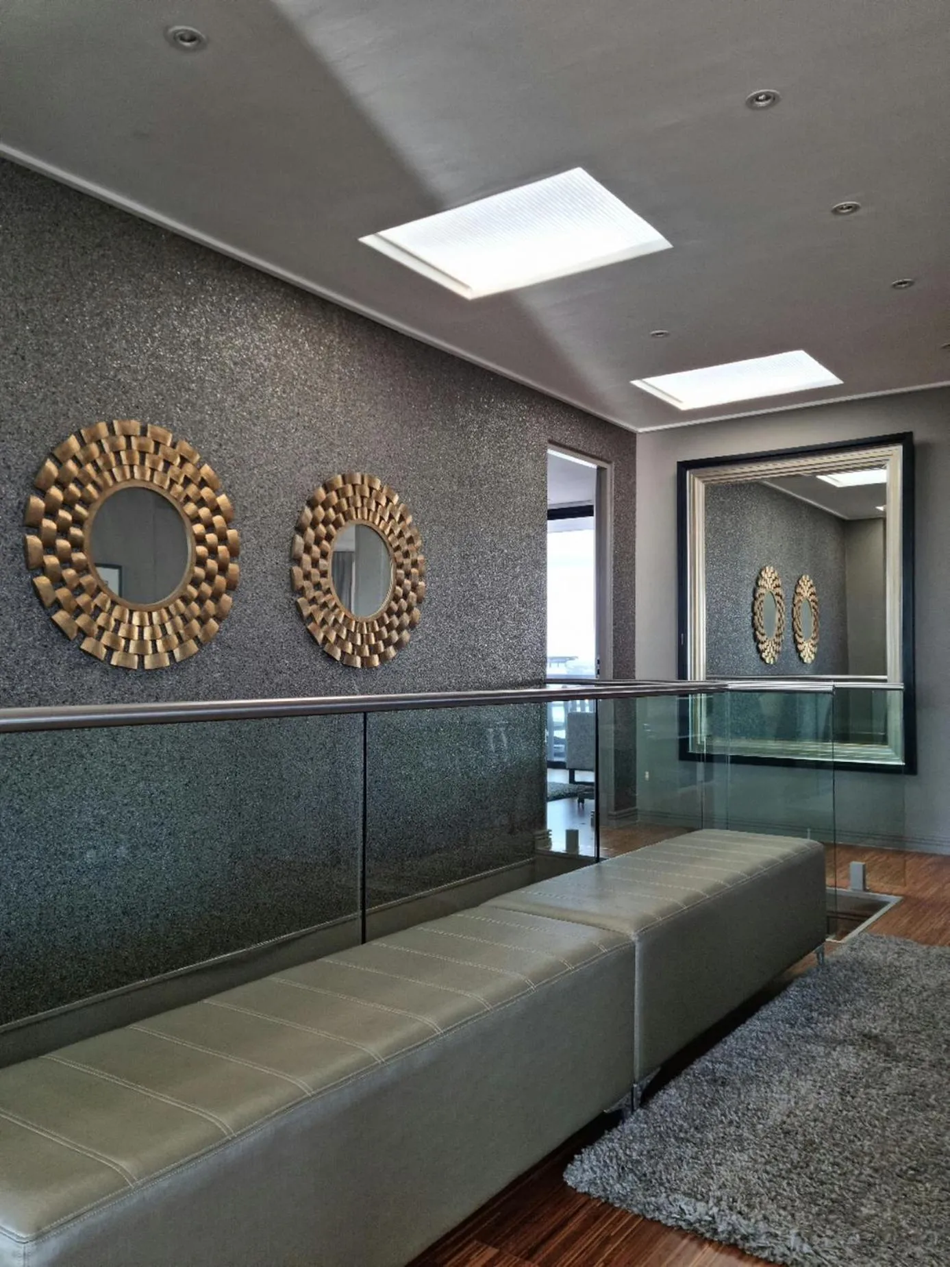 Seating area in Manhattan by Smart City Stays