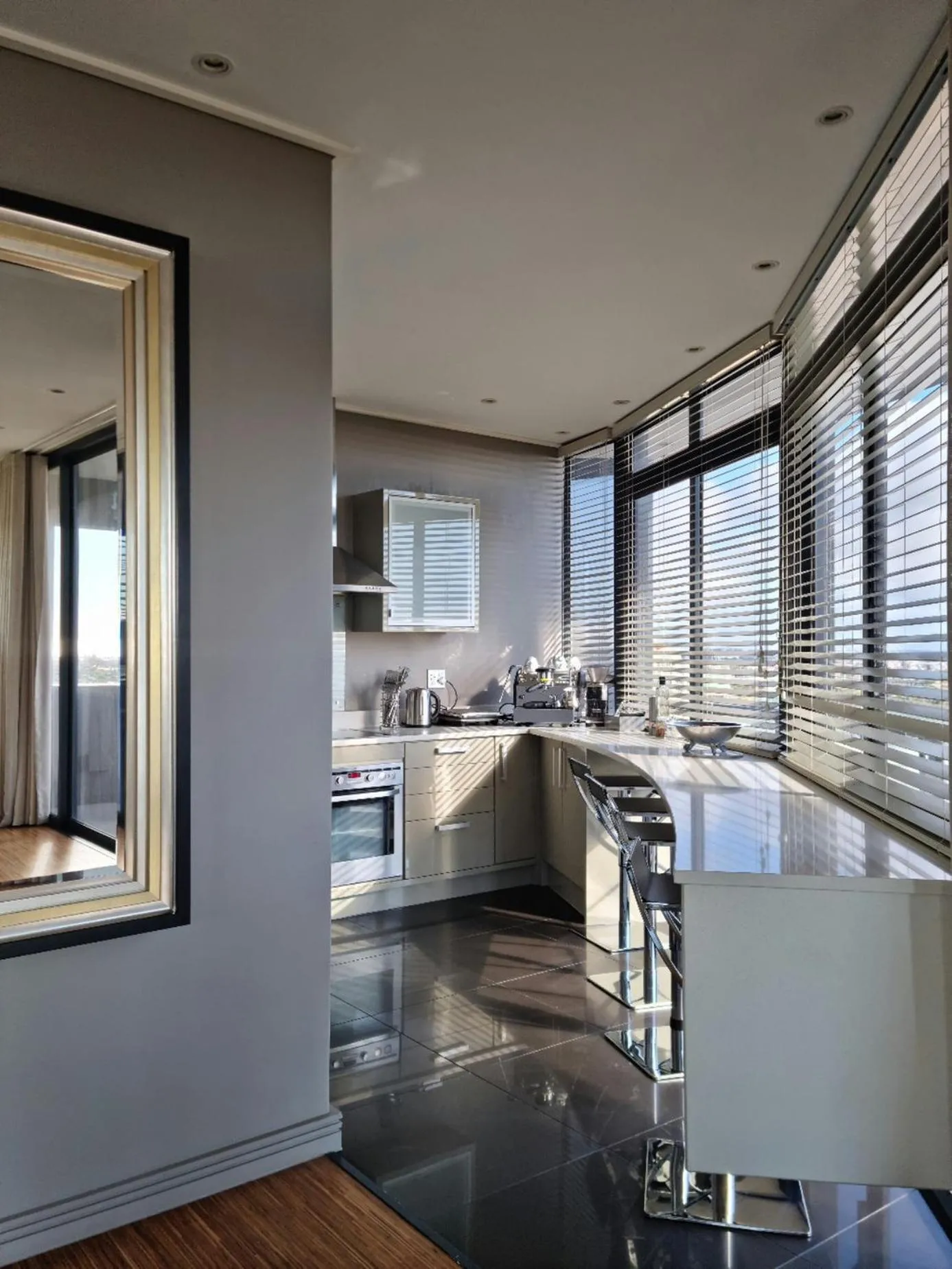 Kitchen or kitchenette in Manhattan by Smart City Stays