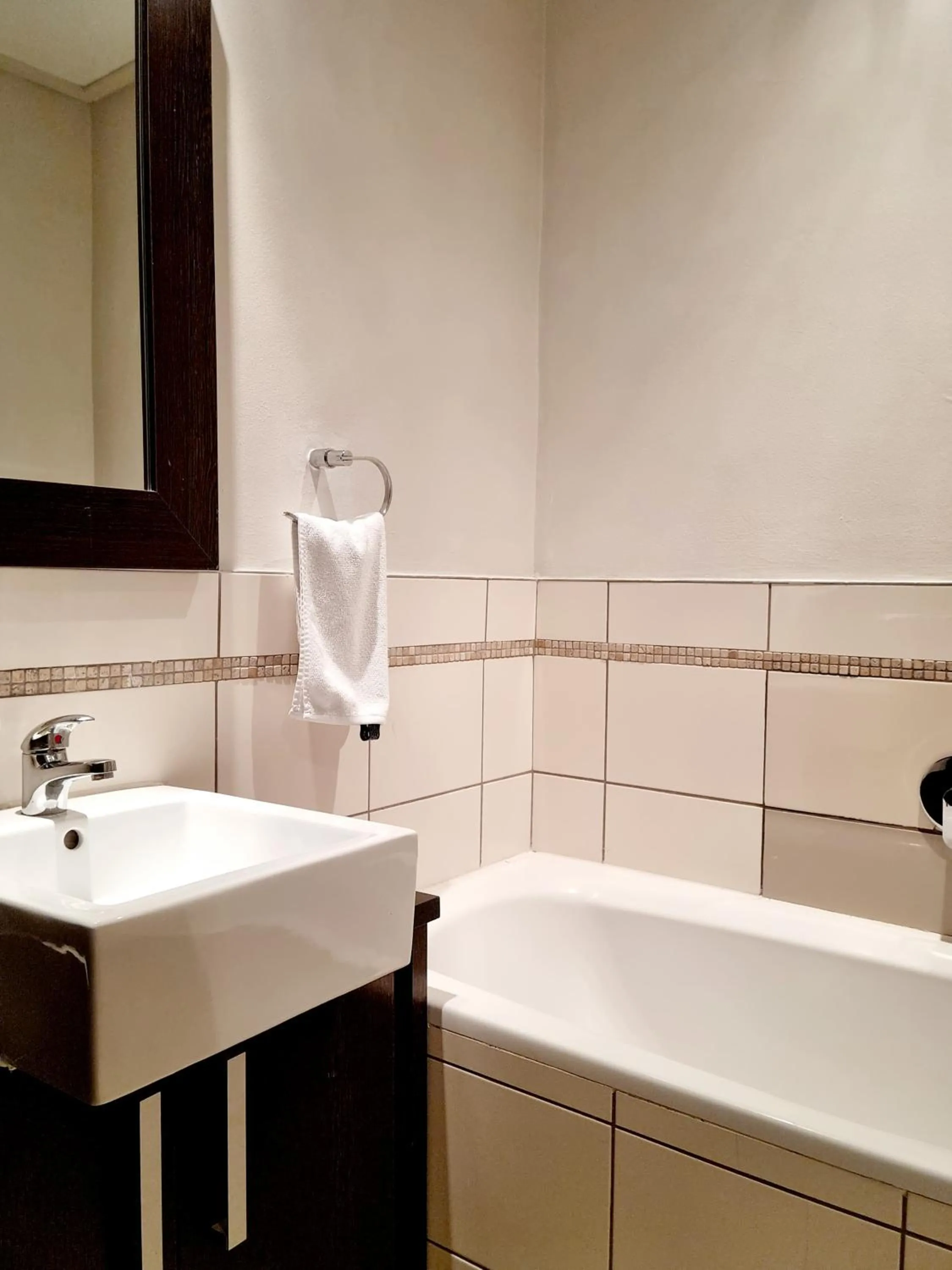 Bathroom in Manhattan by Smart City Stays