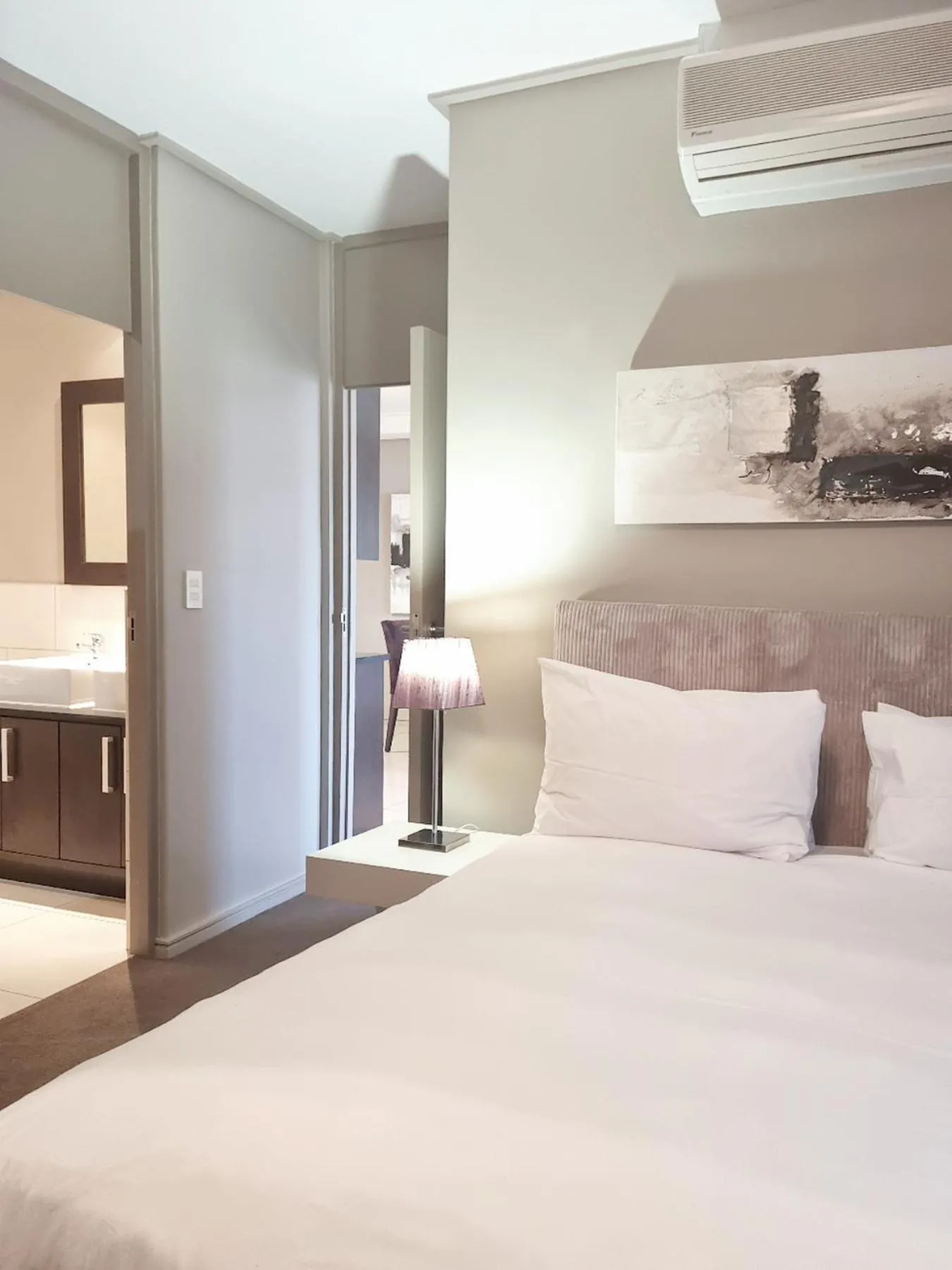 Bed in Manhattan by Smart City Stays