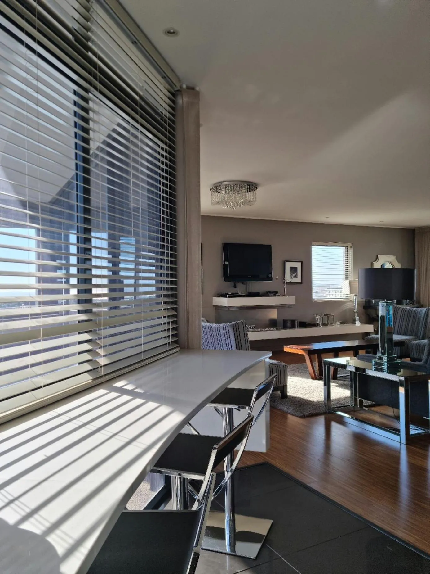 Living room in Manhattan by Smart City Stays