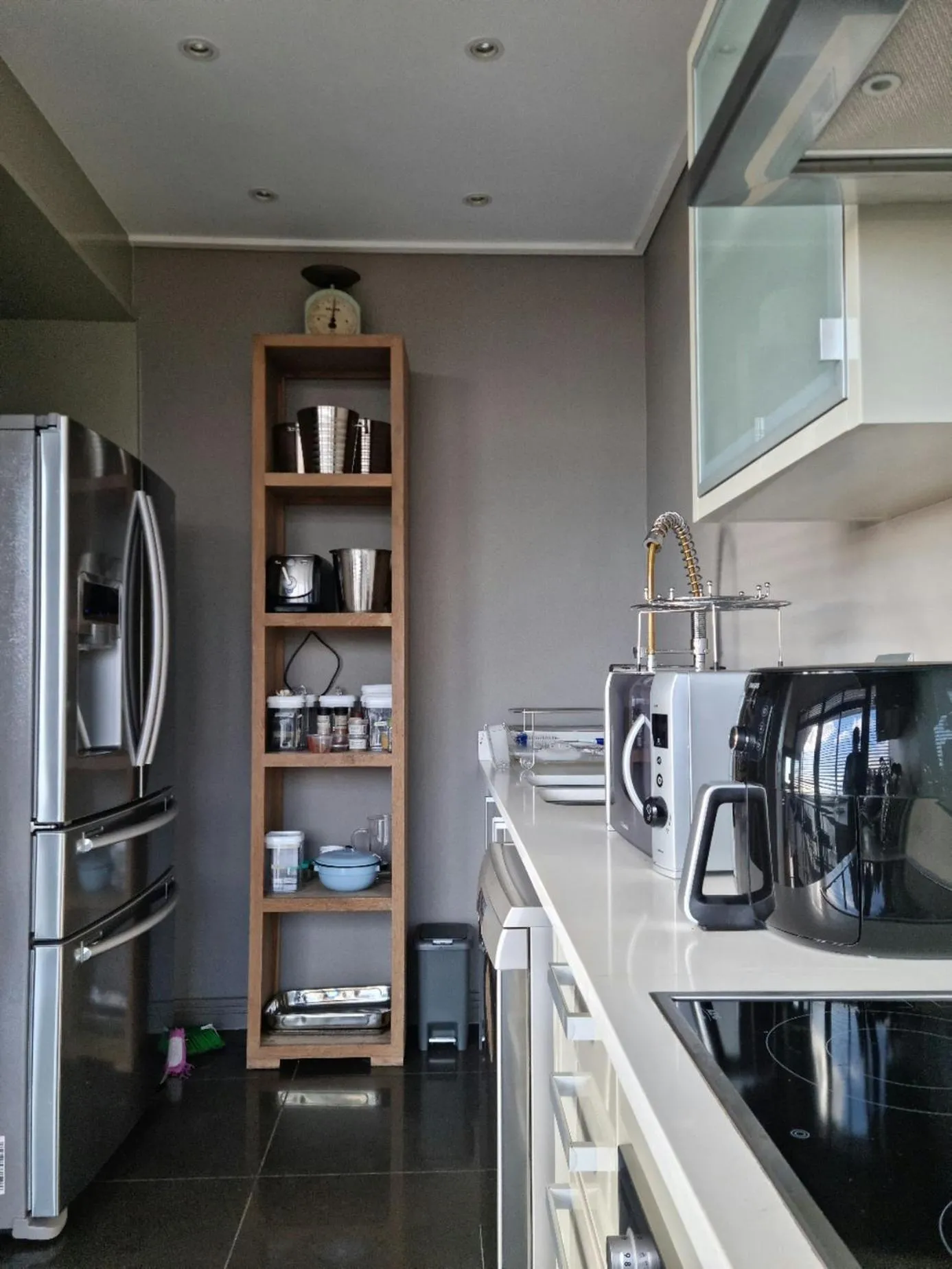 Kitchen or kitchenette in Manhattan by Smart City Stays