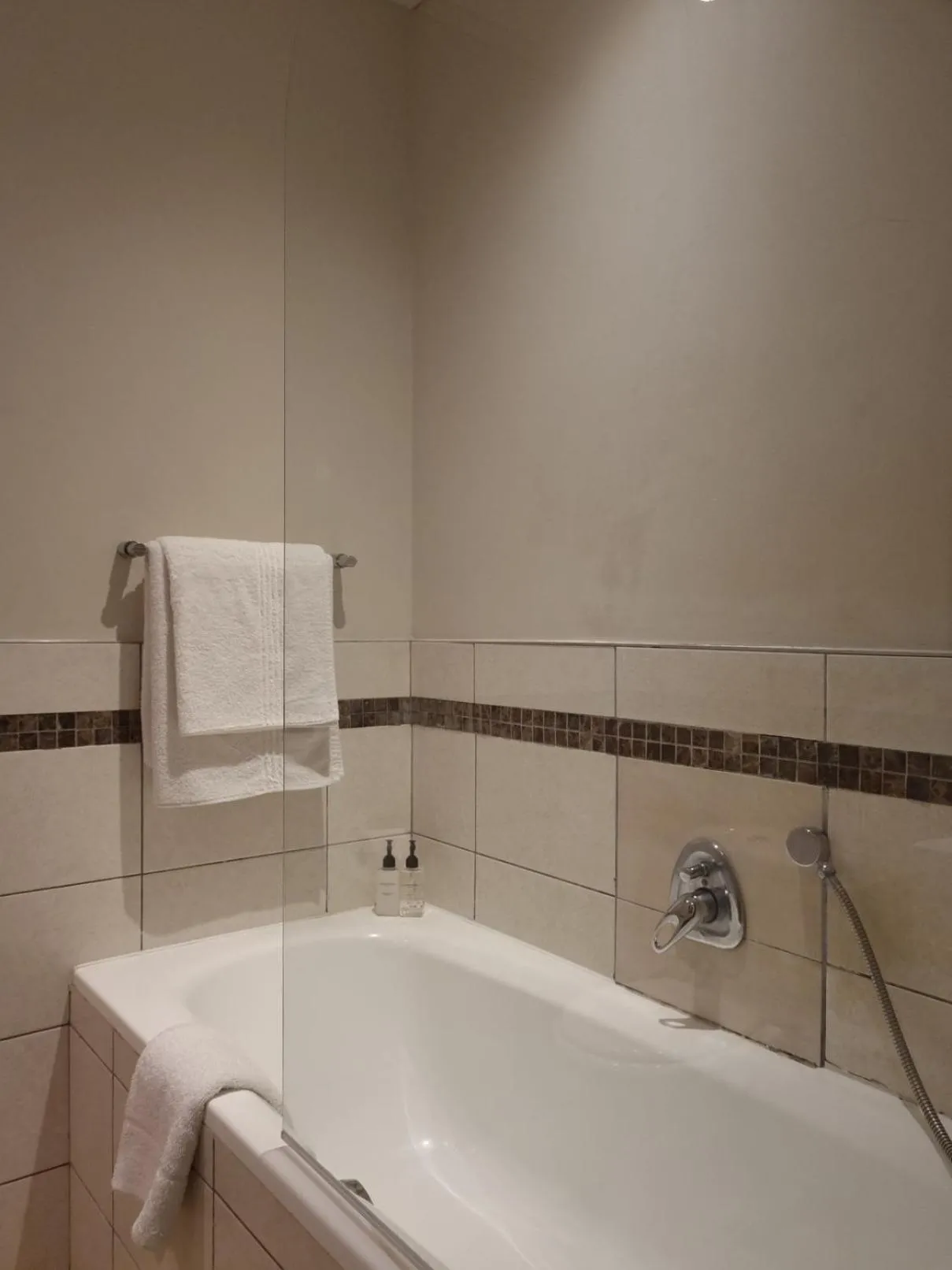 Bathroom in Manhattan by Smart City Stays