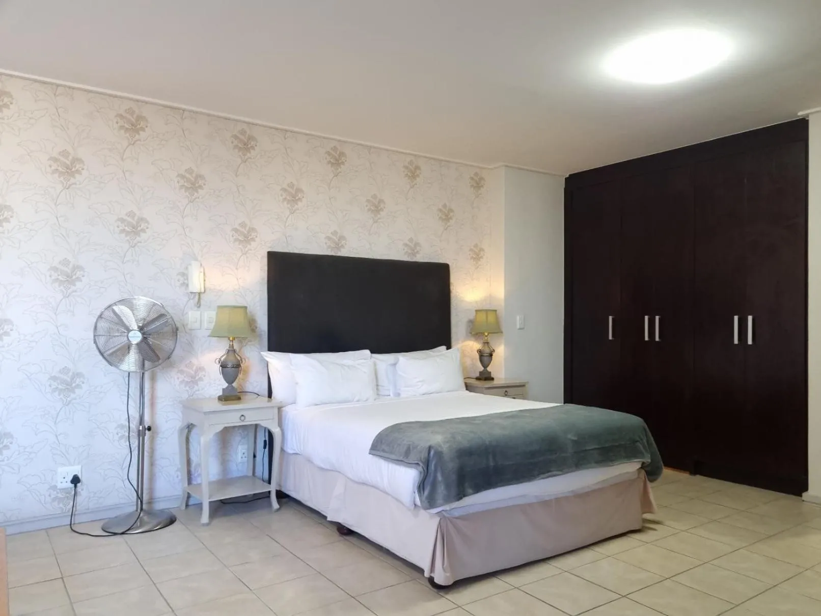 Bed in Manhattan by Smart City Stays