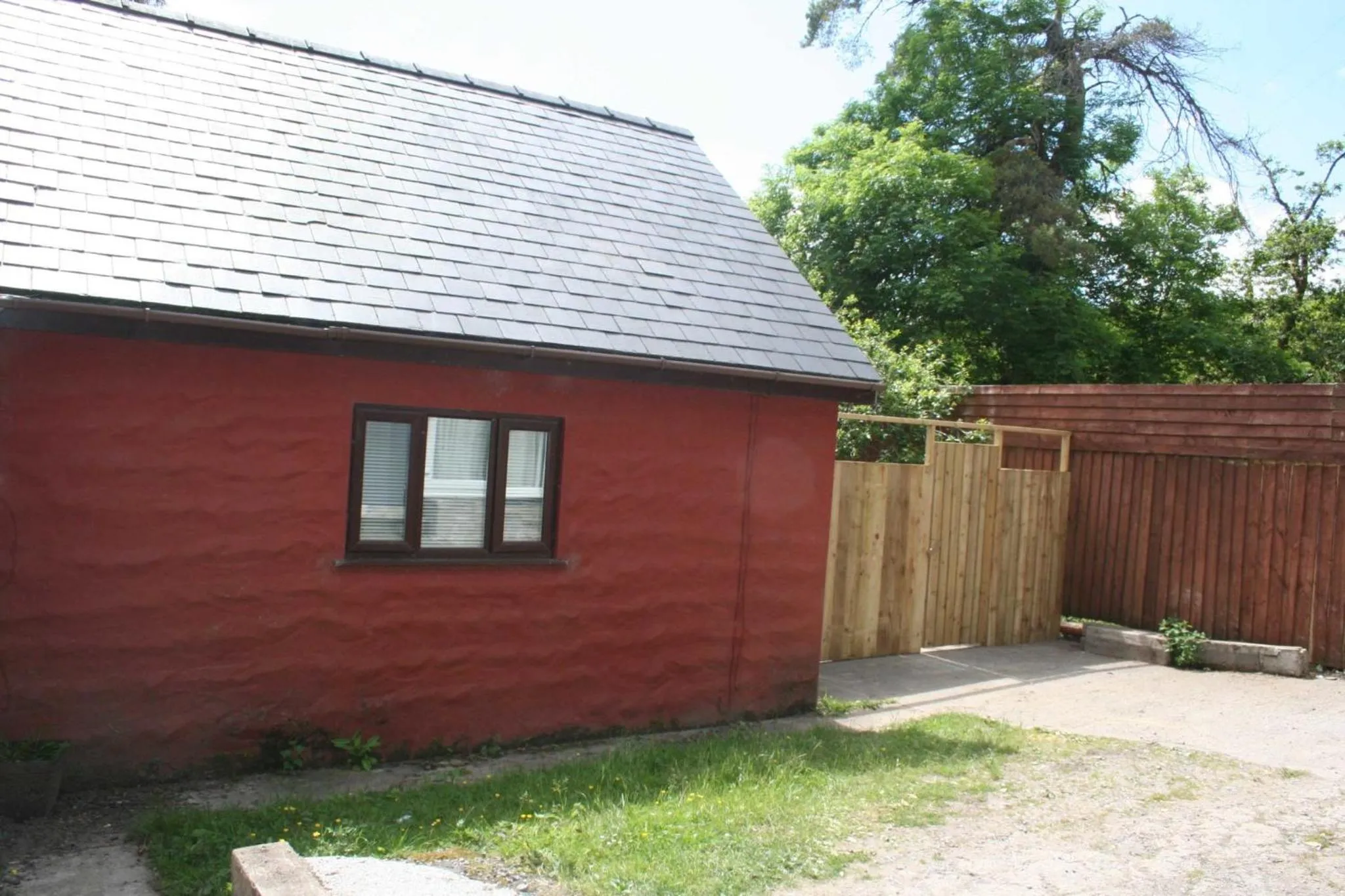 Property building in The Nook - Farm Park Stay with Hot Tub & Dome