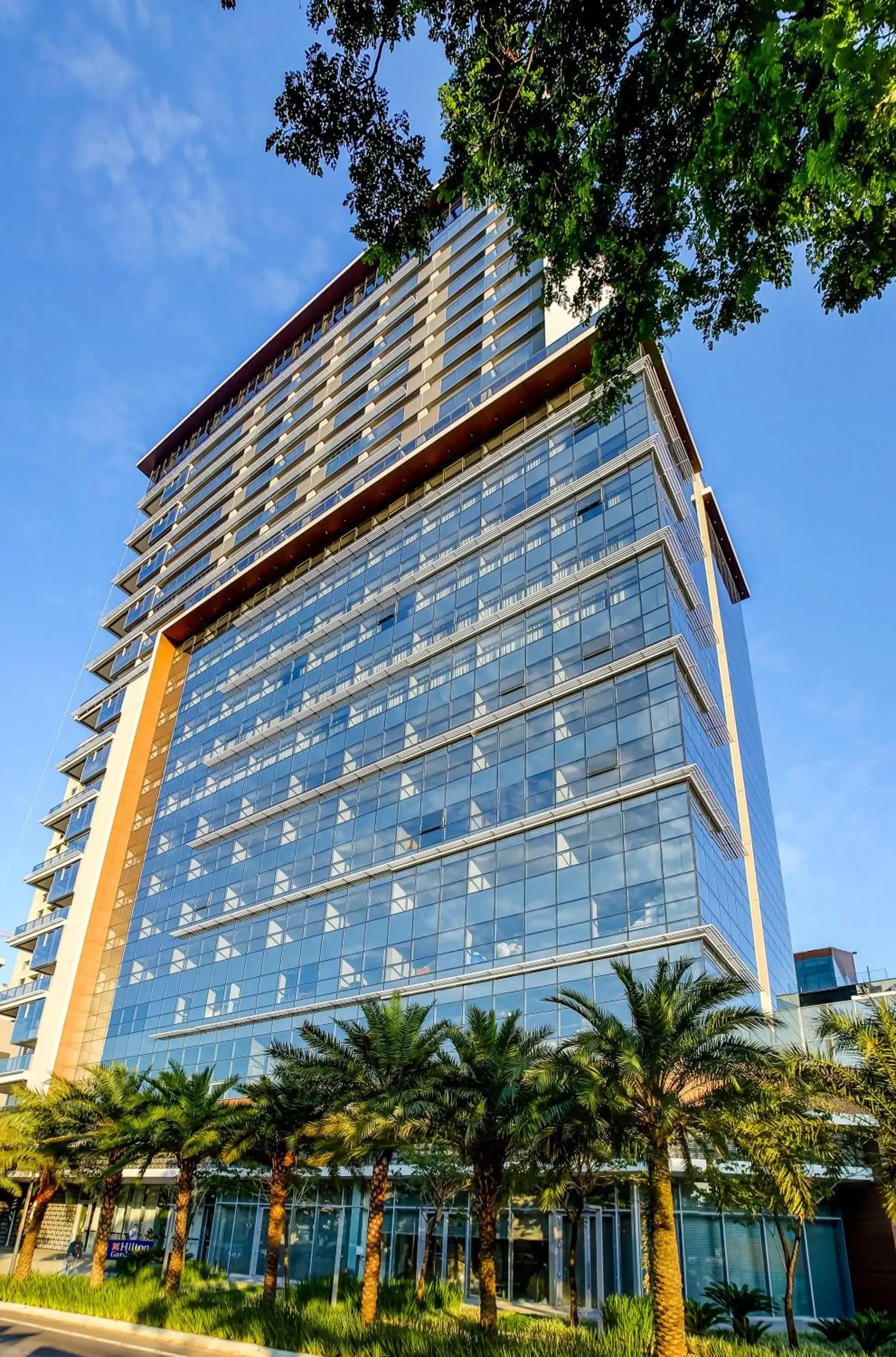 Property building in Hilton Garden Inn Rebouças Property building in Hilton Garden Inn Rebouças