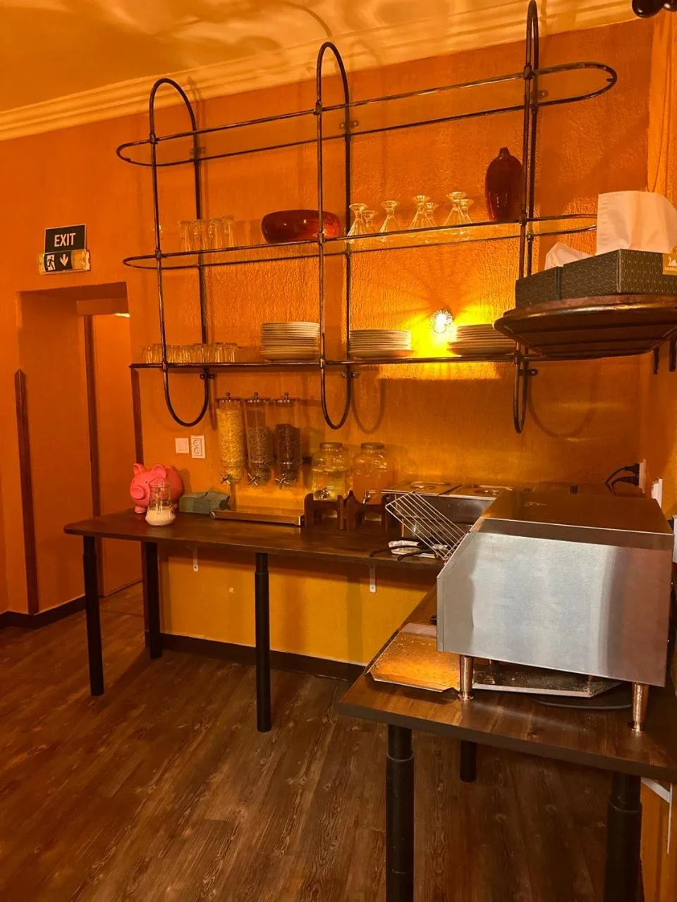 Breakfast in Gallery Hotel SIS