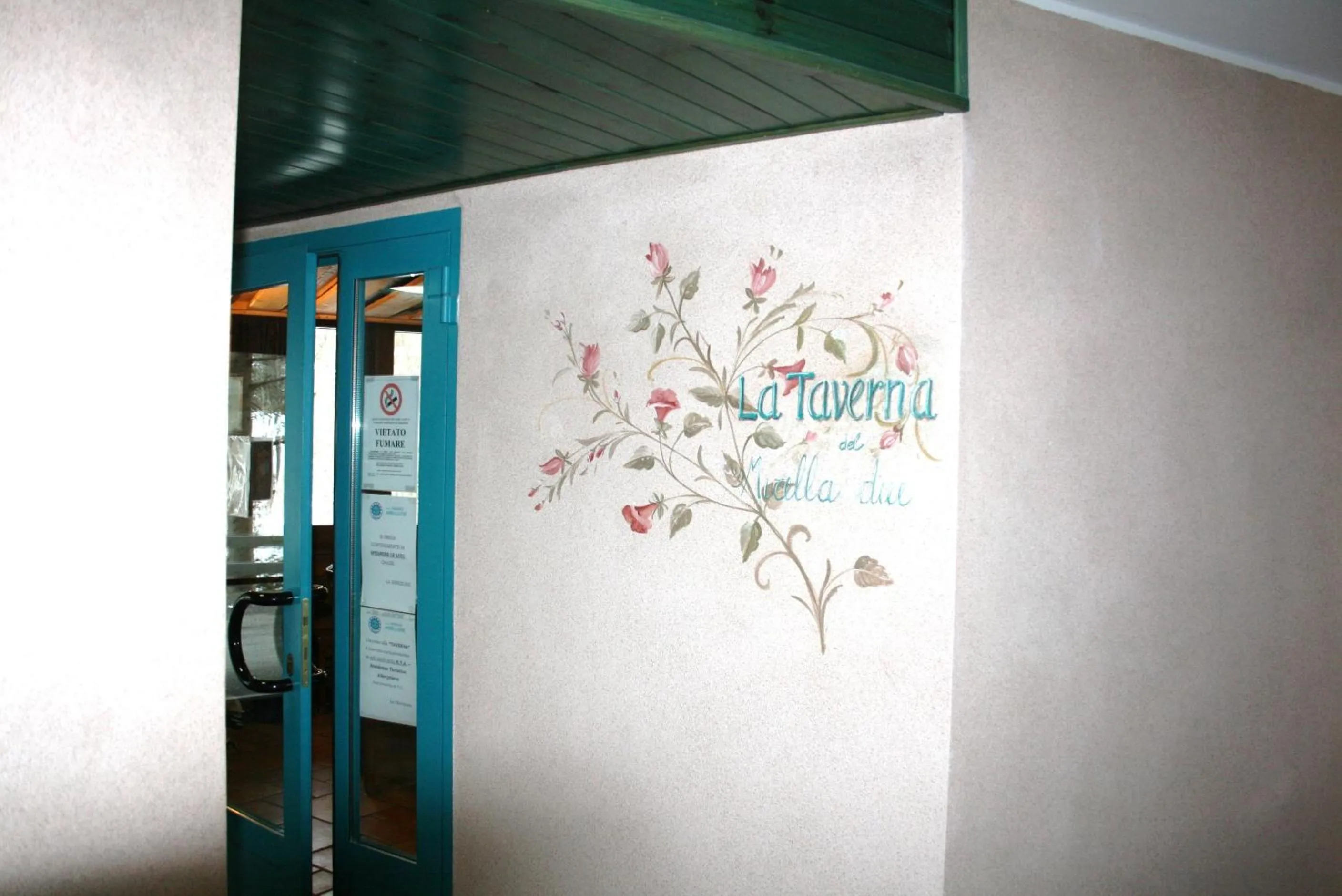 Decorative detail in Residence Mirelladue