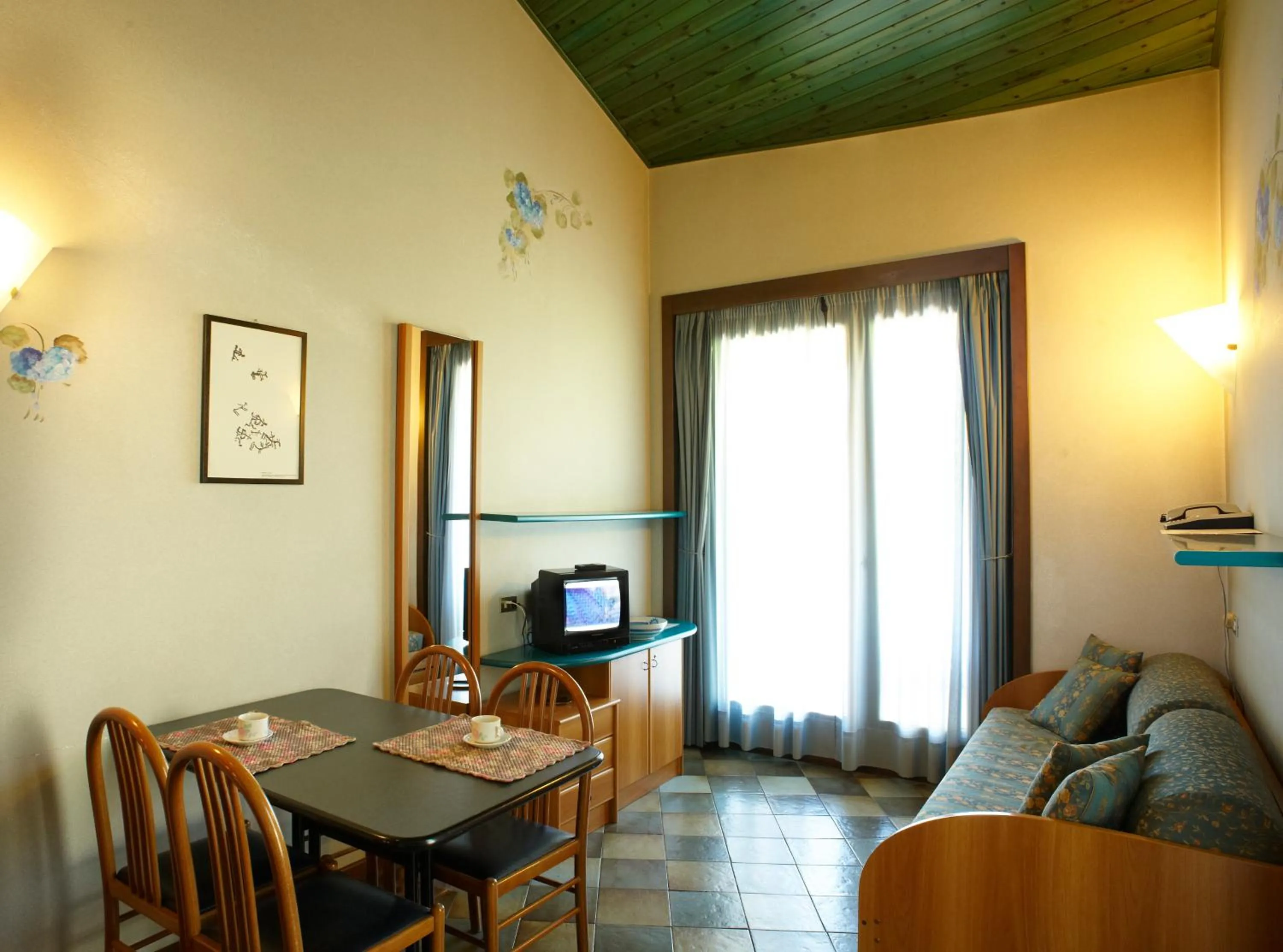 Dining area in Residence Mirelladue