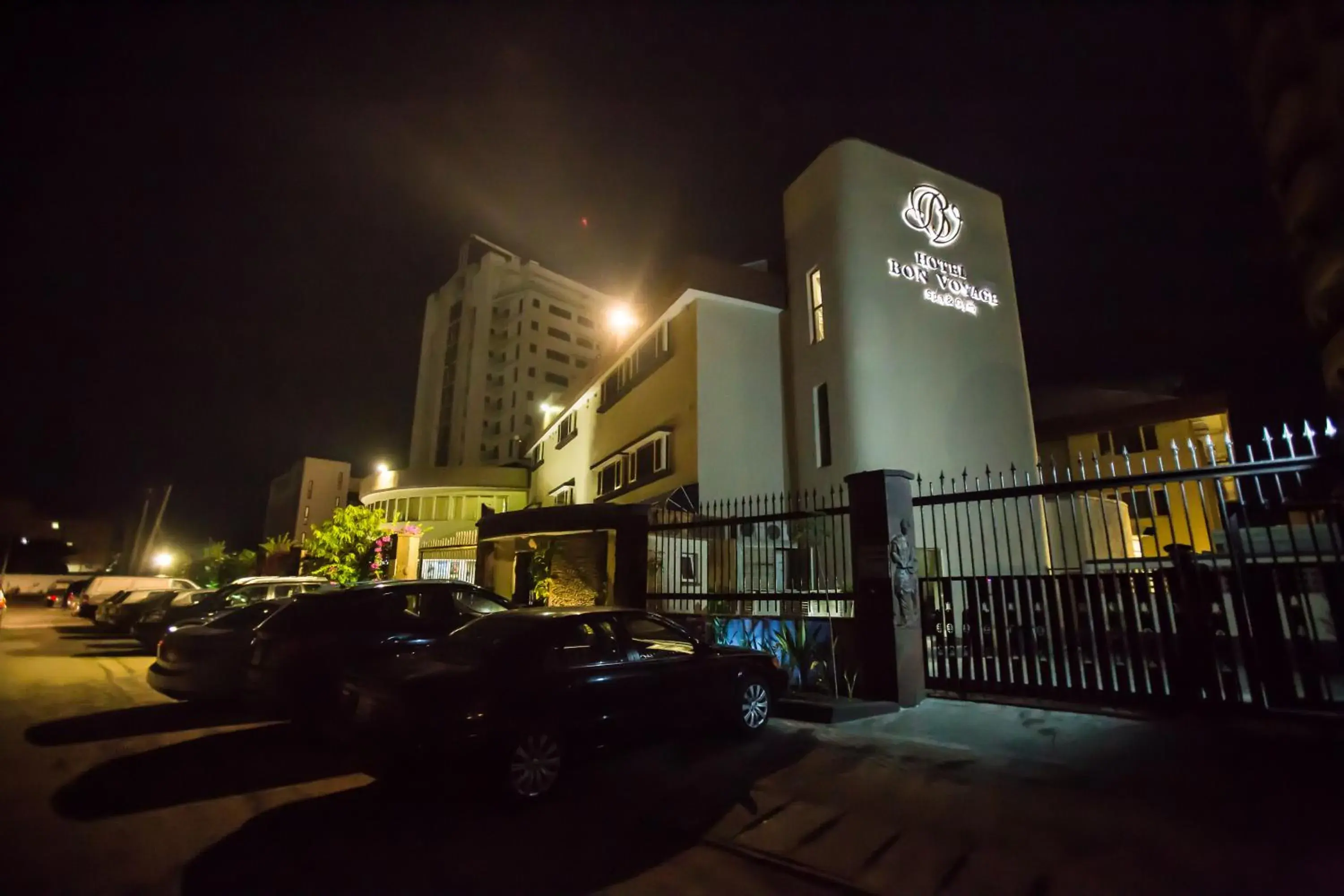 Facade/entrance in Hotel Bon Voyage Facade/entrance in Hotel Bon Voyage