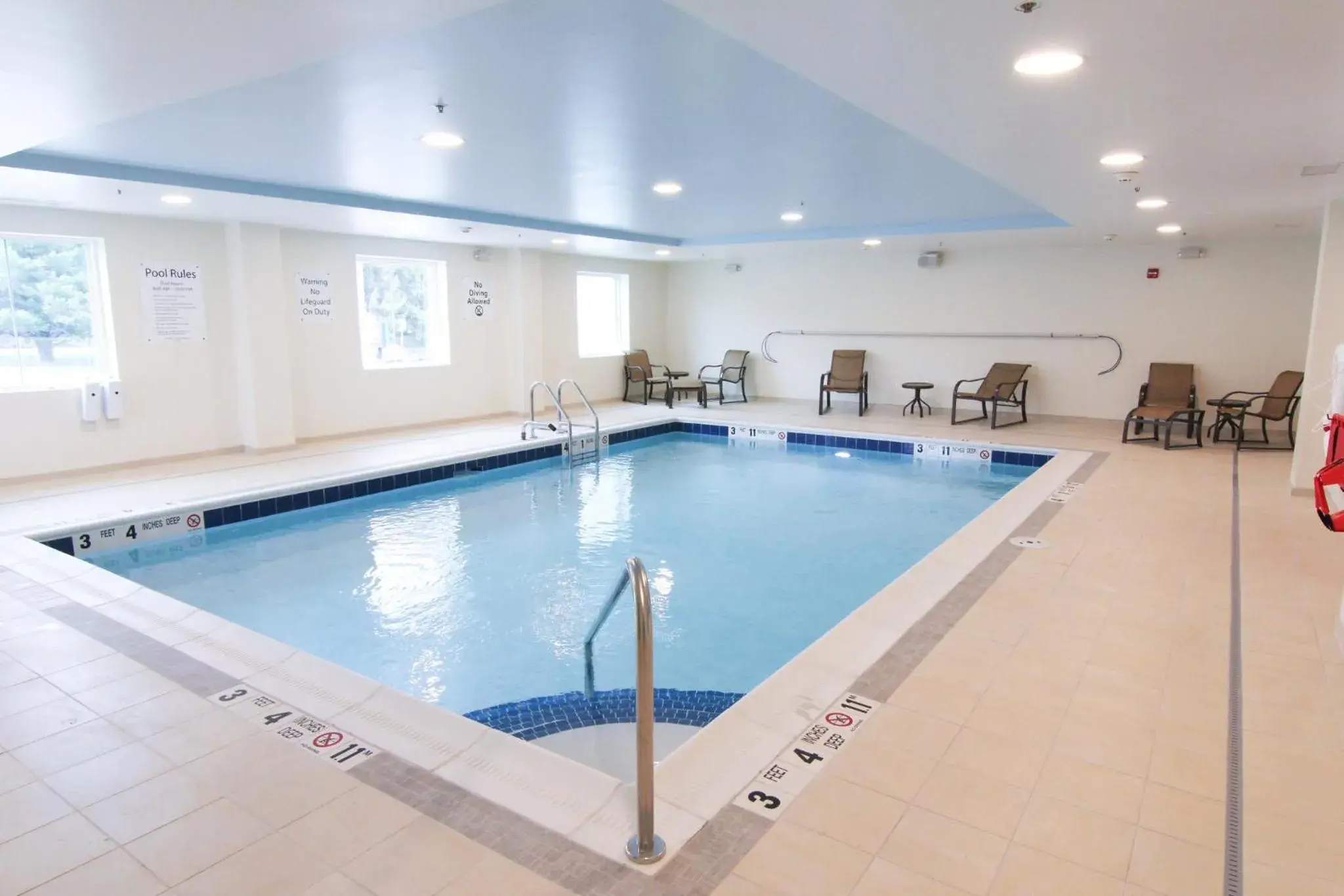 Swimming pool in Holiday Inn Express & Suites Peekskill-Lower Hudson Valley by IHG Swimming pool in Holiday Inn Express & Suites Peekskill-Lower Hudson Valley by IHG