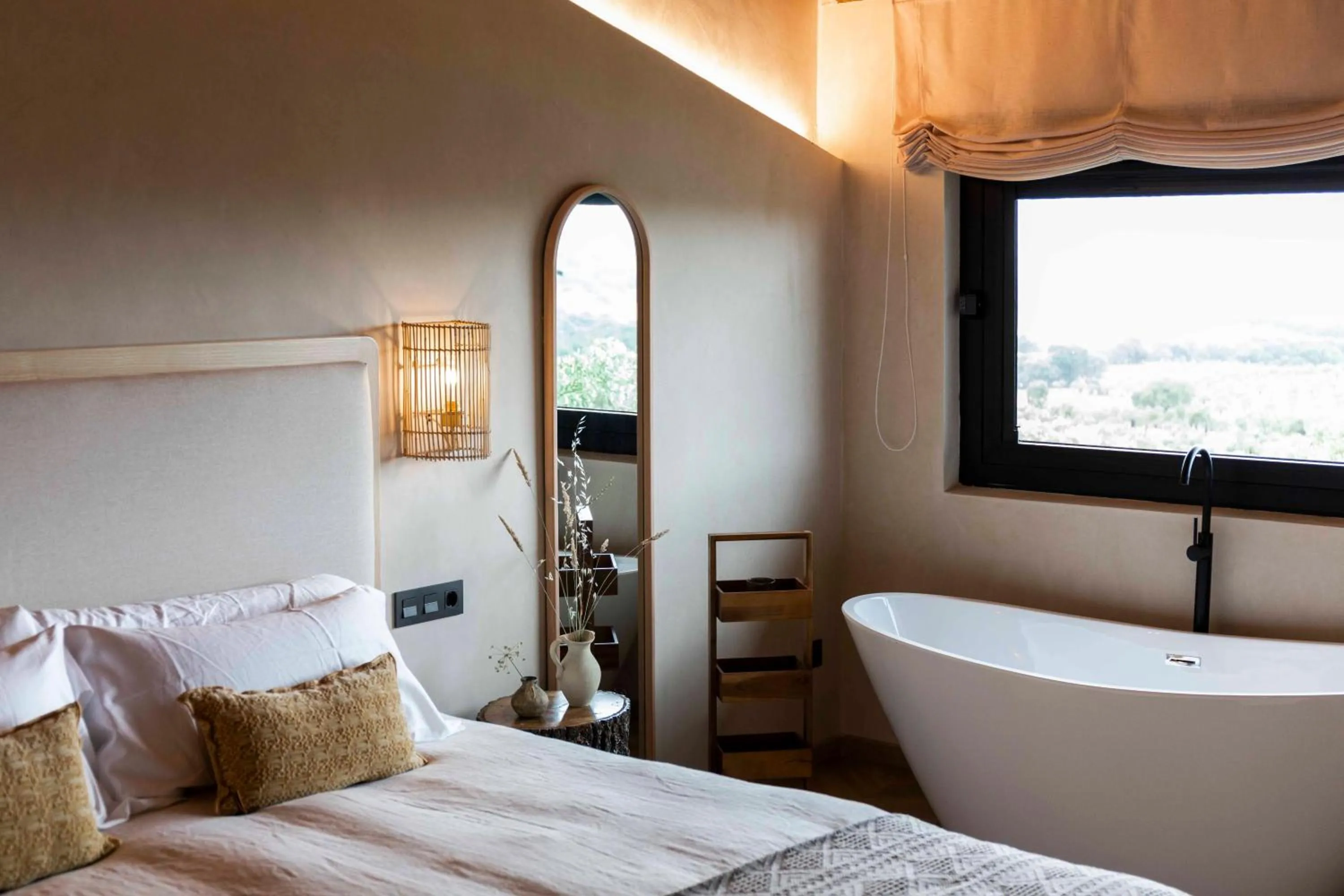 Photo of the whole room, Bed in Hábitat Cigüeña Negra