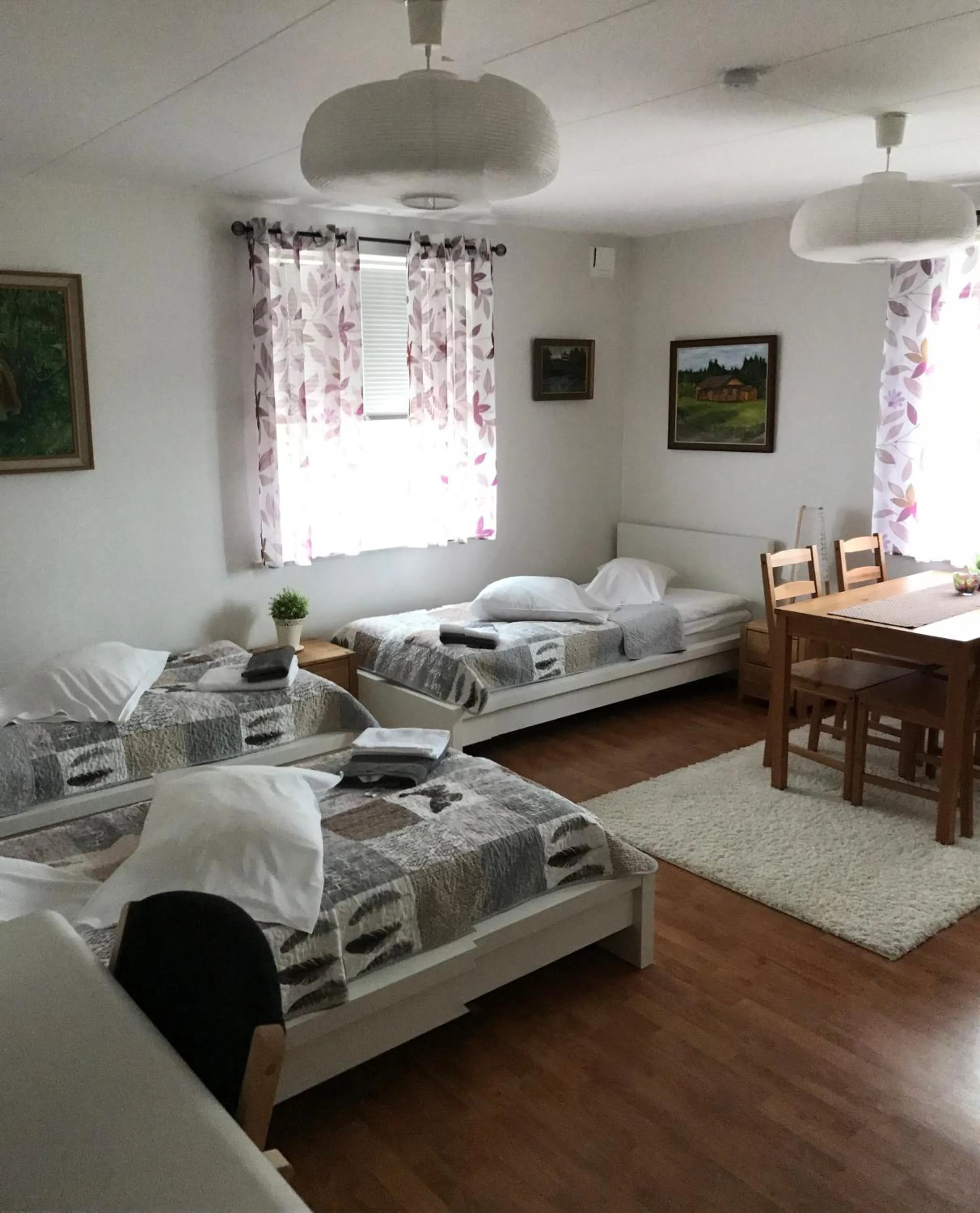 Day, Bed in Hedemora Logi