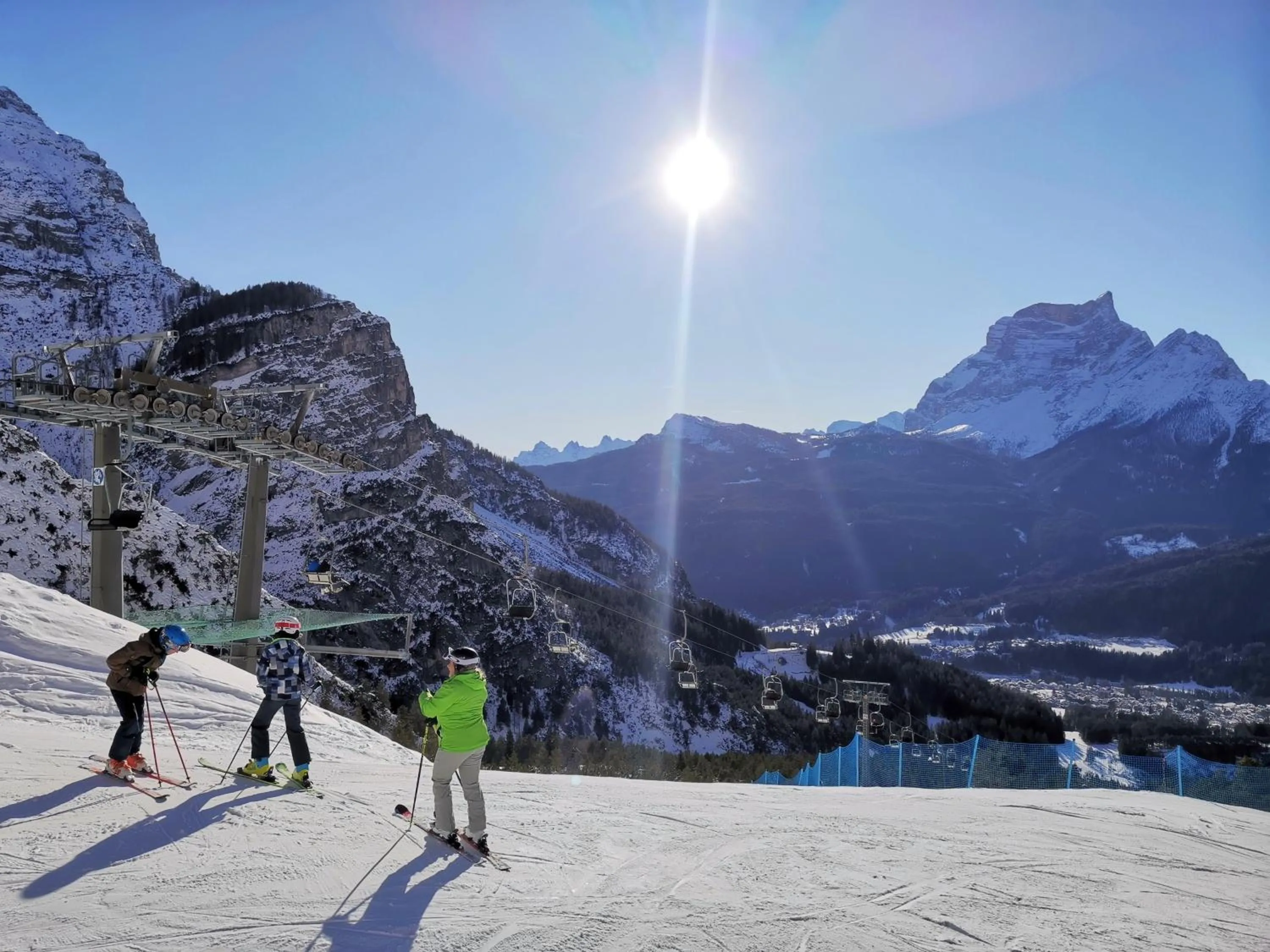 Skiing in Residence Peniè