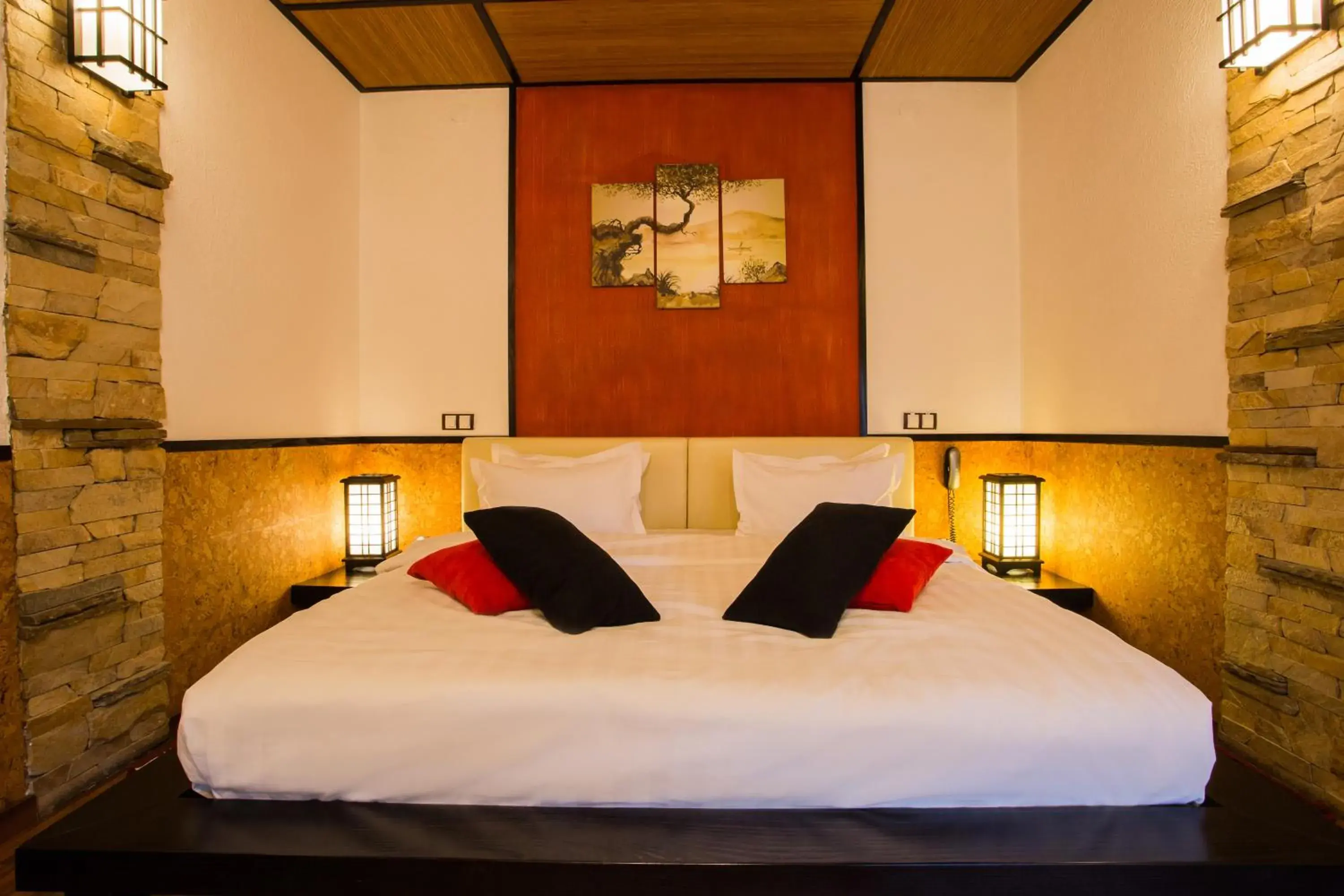 Deluxe King Studio - single occupancy in Spa-Hotel Myslyvskiy Dvir Deluxe King Studio - single occupancy in Spa-Hotel Myslyvskiy Dvir