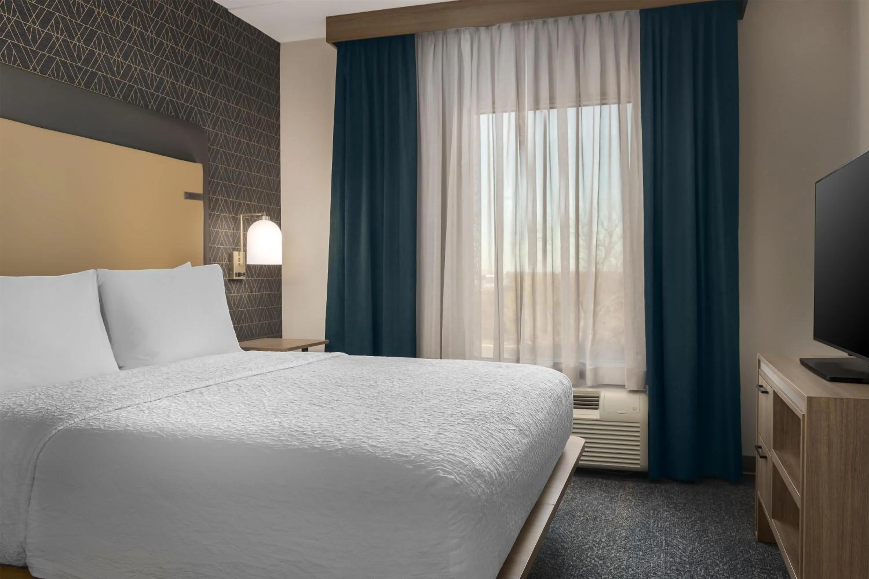 Bed in Homewood Suites by Hilton Toronto-Ajax