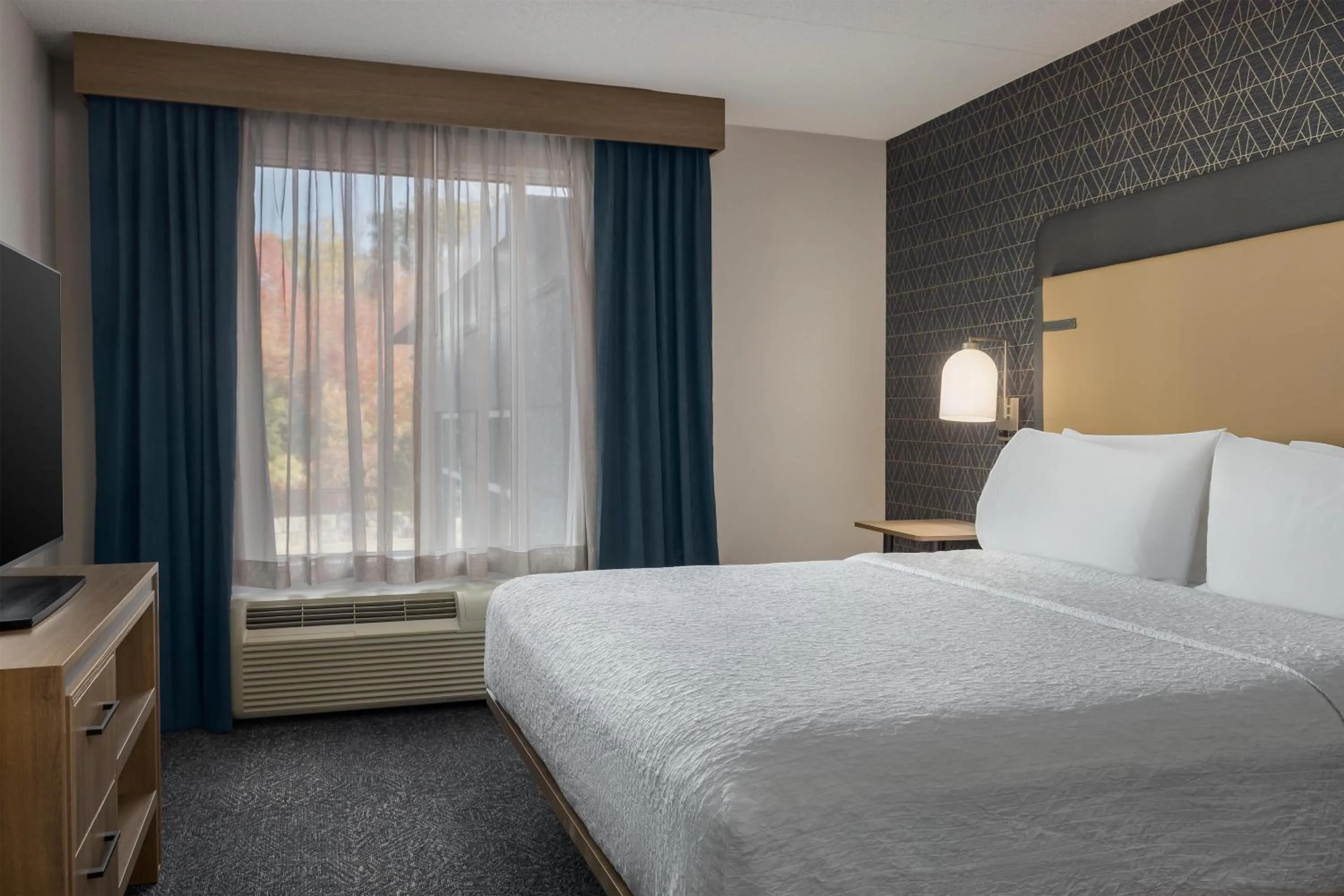 Bed in Homewood Suites by Hilton Toronto-Ajax