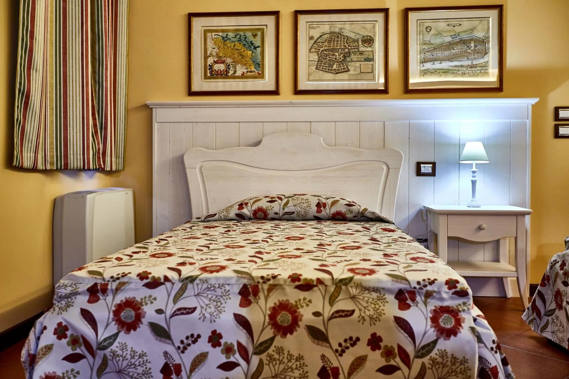 Bed in Albergo Trattoria Il Leone