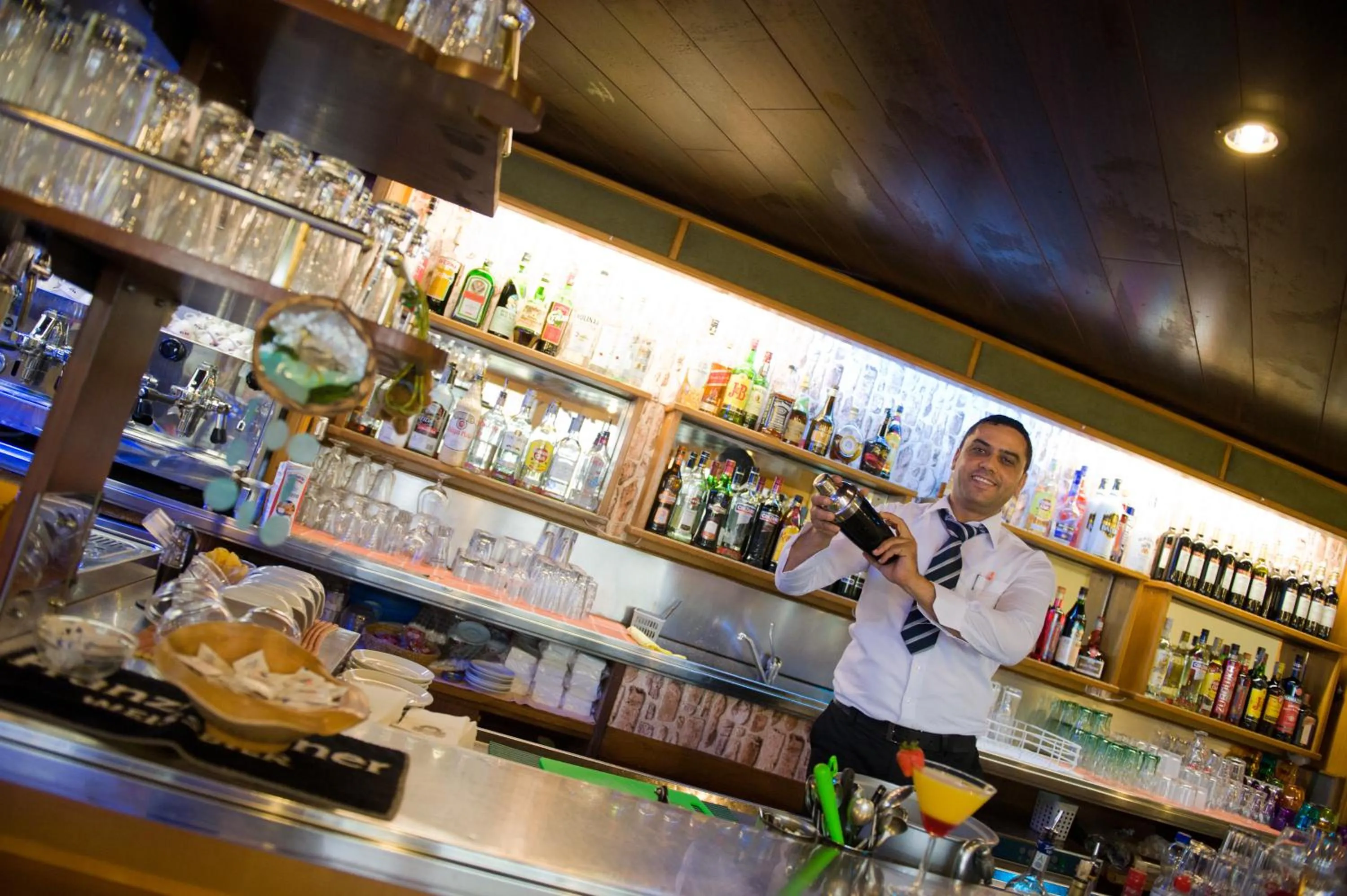 People in Hotel Palme & Suite