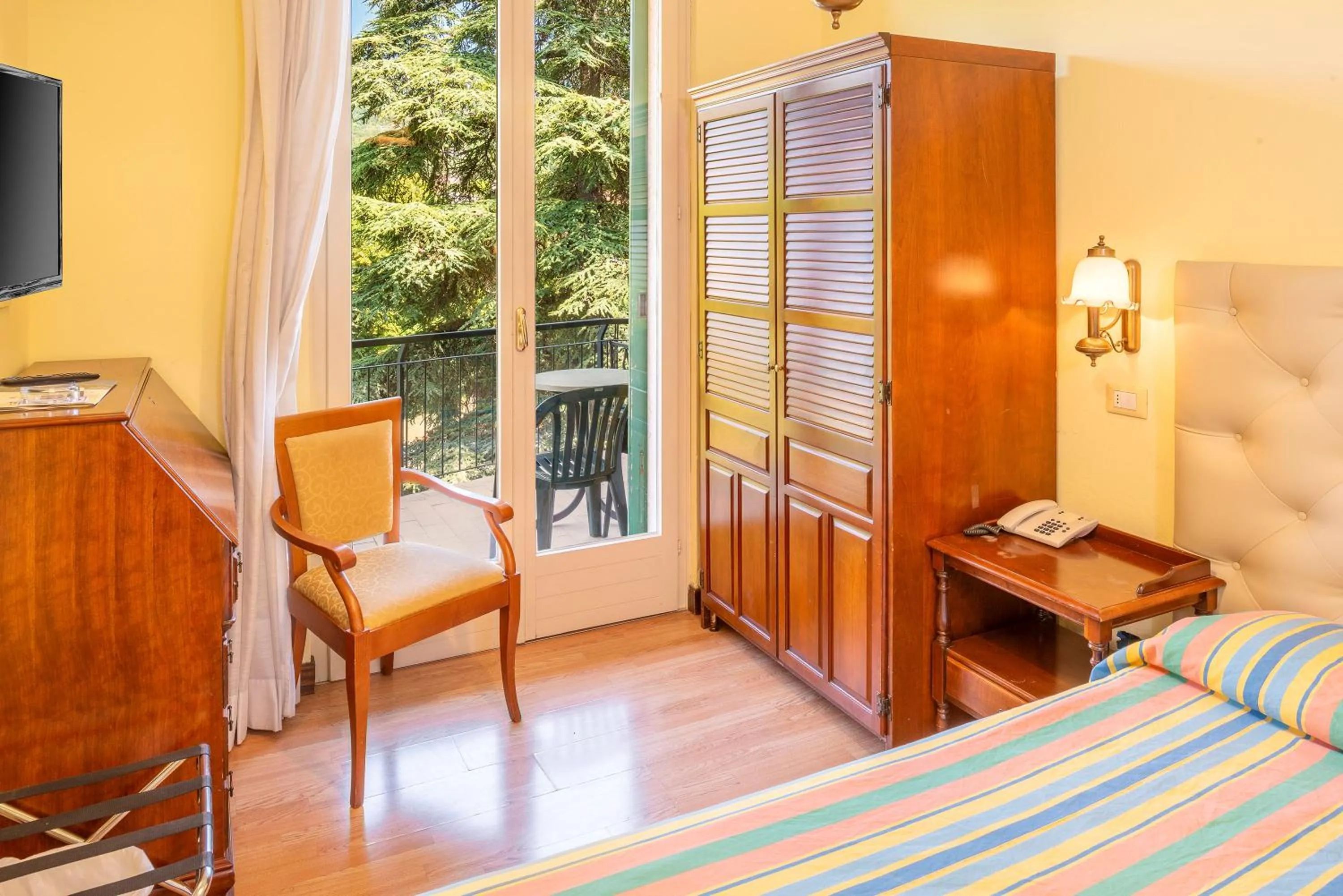 Bedroom, Bed in Hotel Palme & Suite