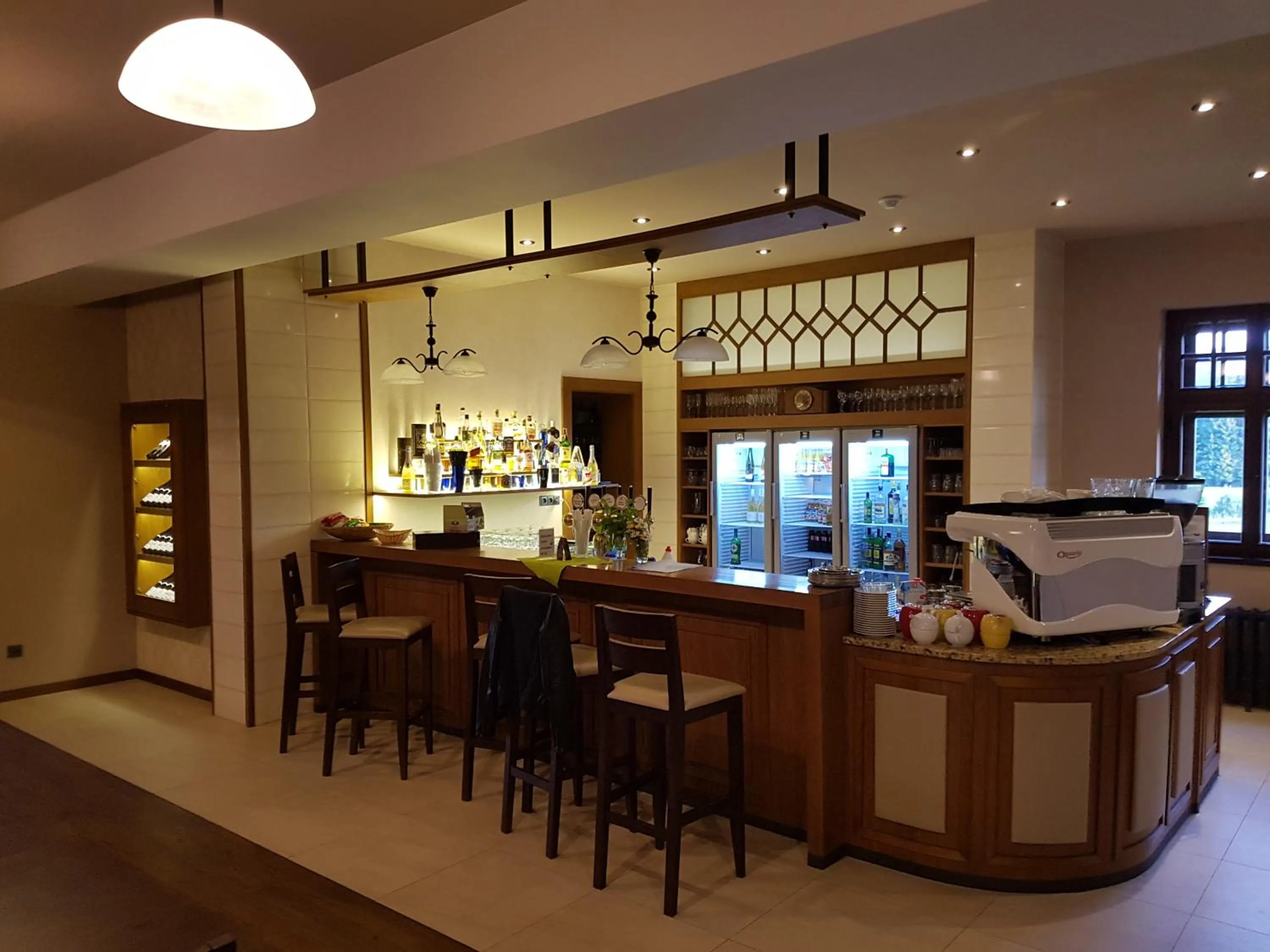 Restaurant/places to eat in Hotel Franz