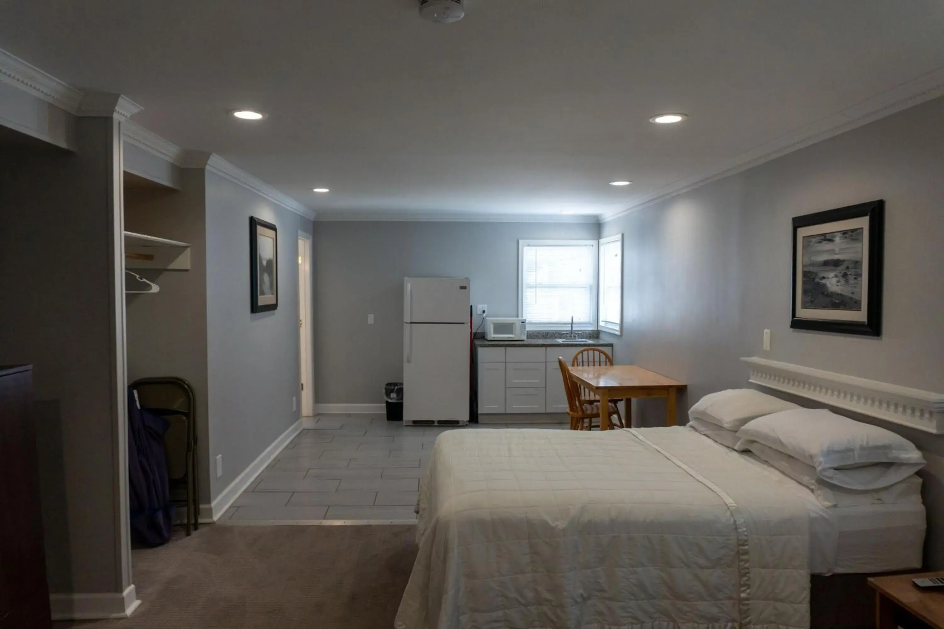 Family Room in Beach Walk Hotel Family Room in Beach Walk Hotel