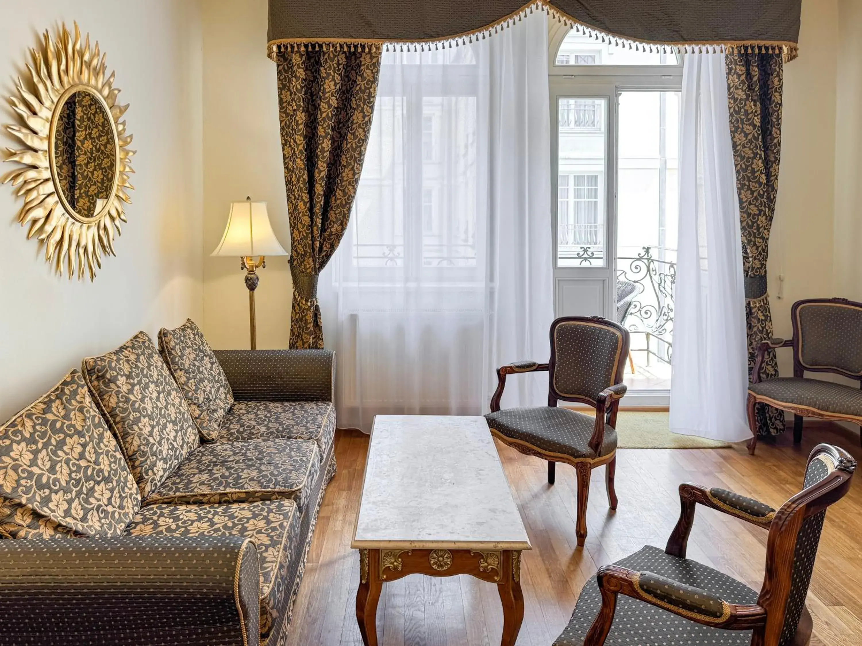 Superior Two-Bedroom Apartment with Balcony in Residence Romanza Superior Two-Bedroom Apartment with Balcony in Residence Romanza