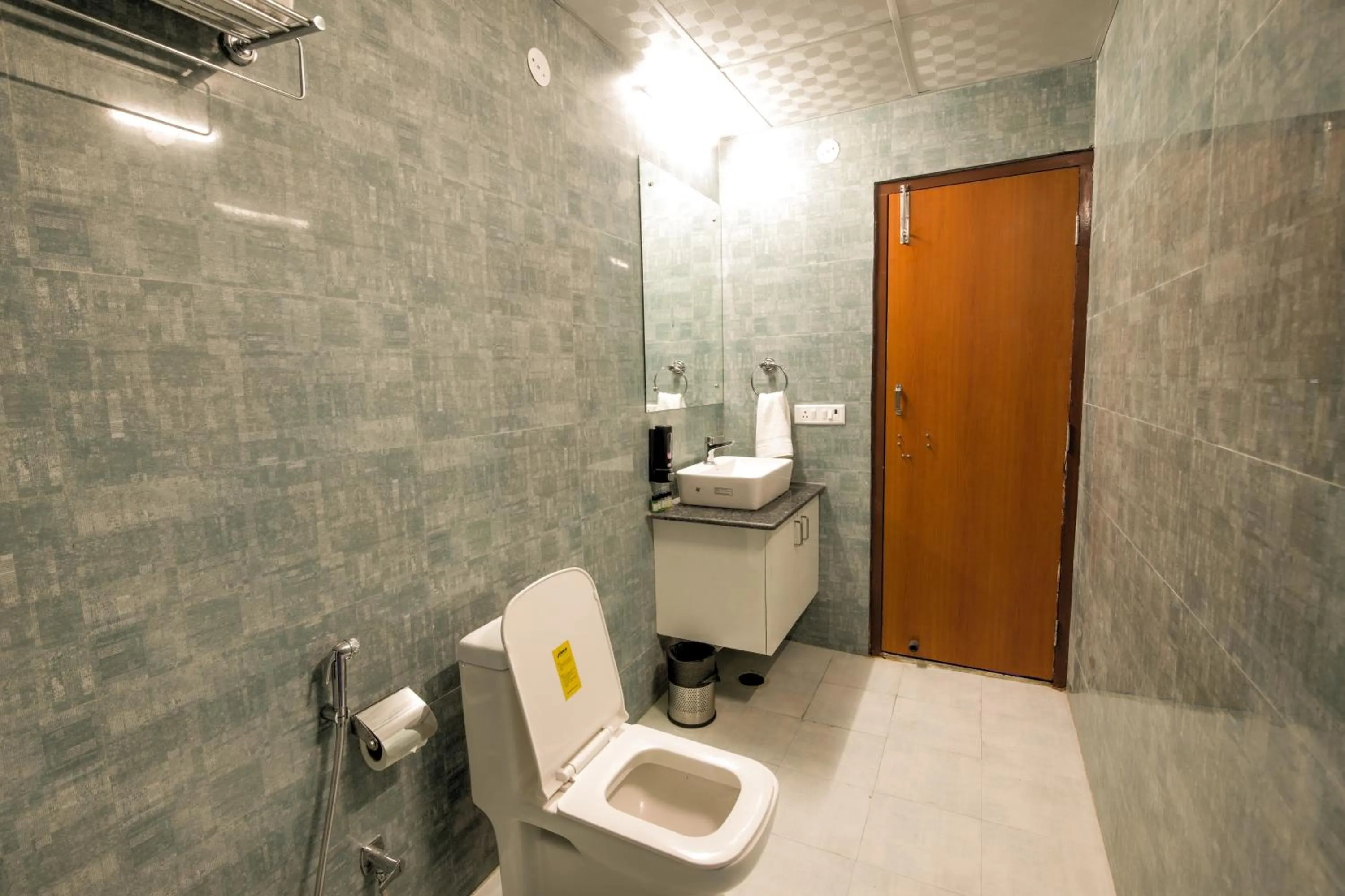 Toilet in Twin Towers