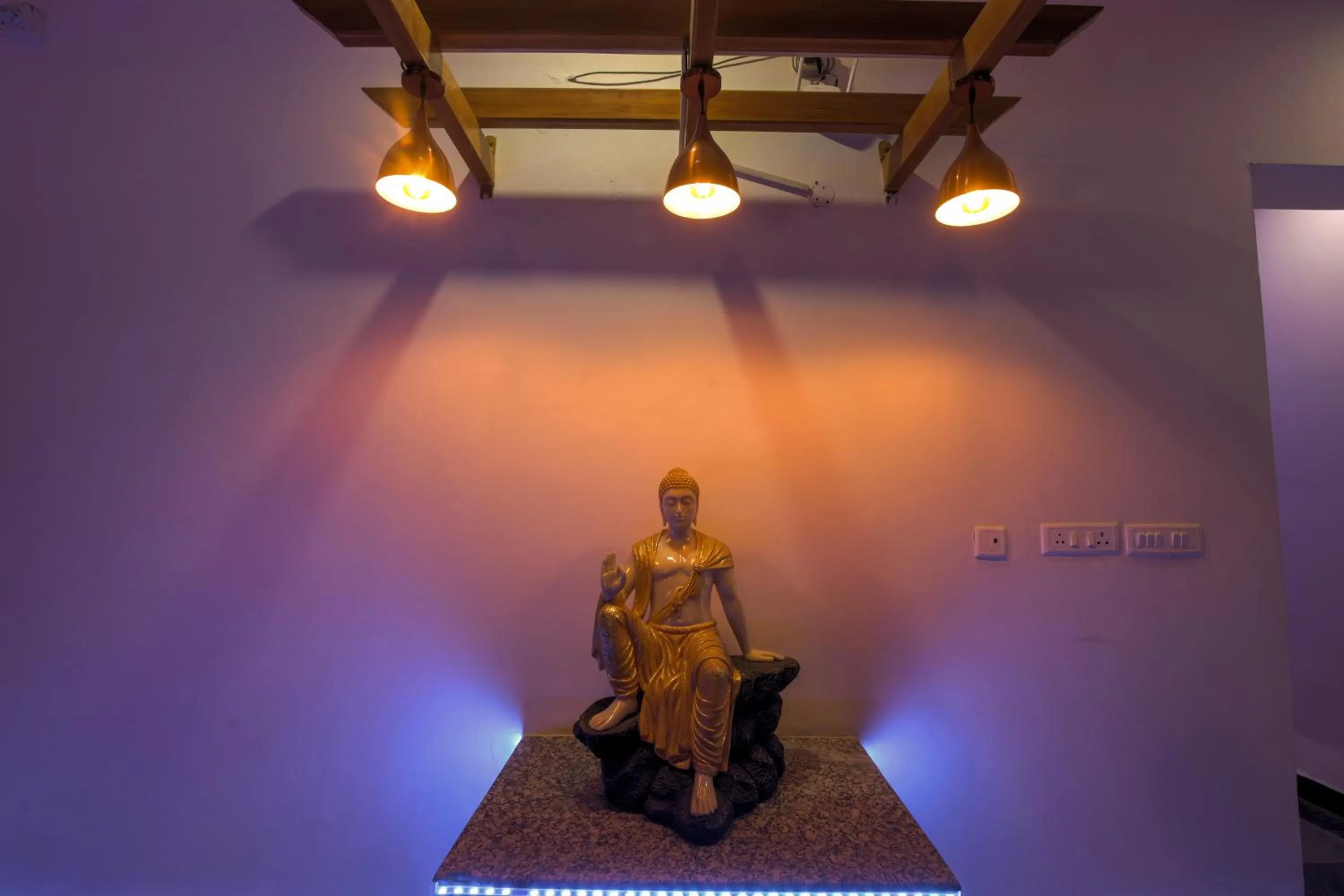 Massage in Twin Towers