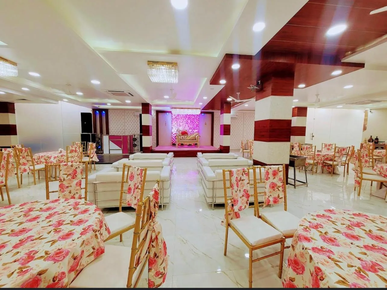 Banquet/Function facilities in Twin Towers