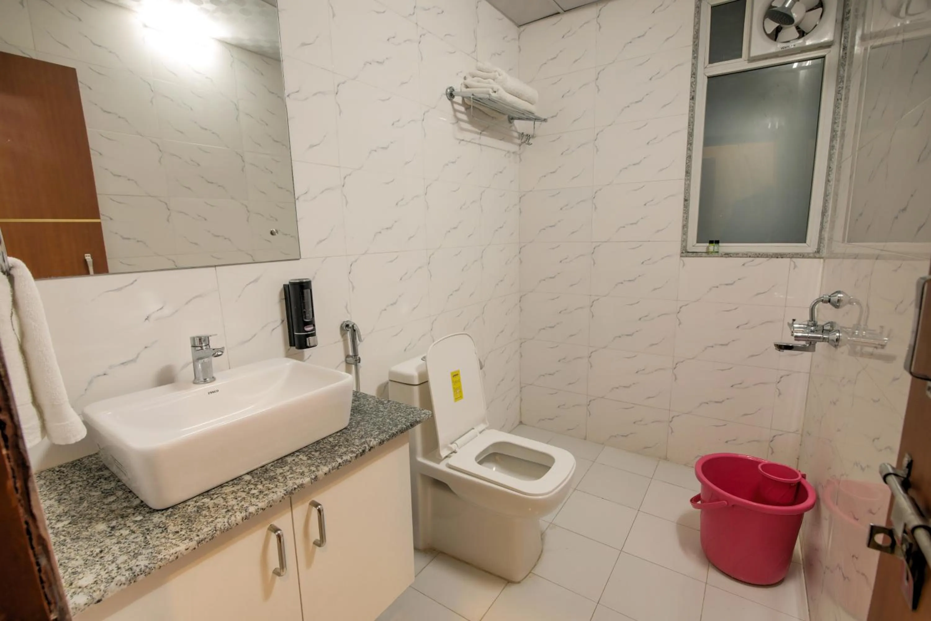 Toilet in Twin Towers