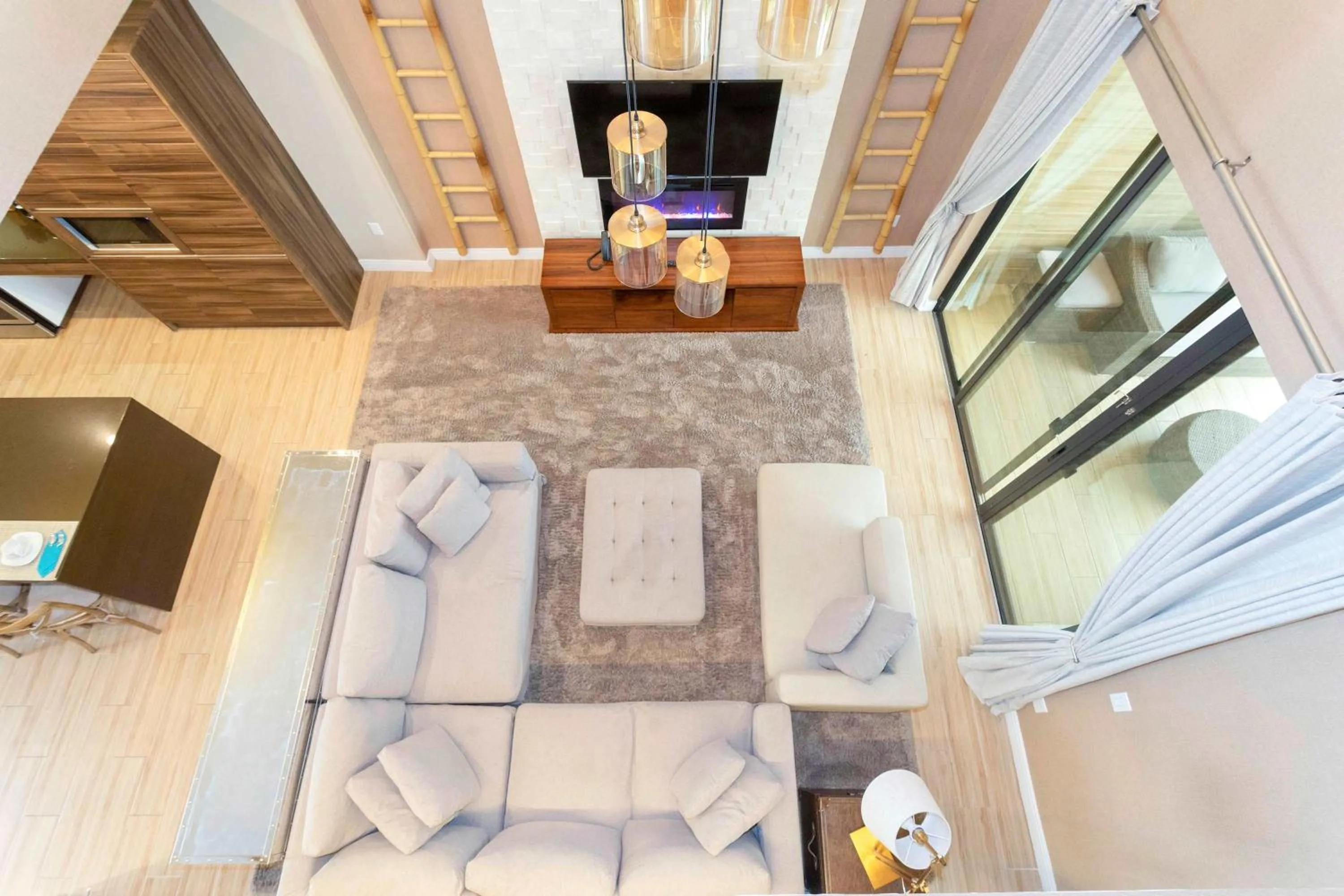 Gorgeous 4Bd Close to Disney @ Magic Village 7581