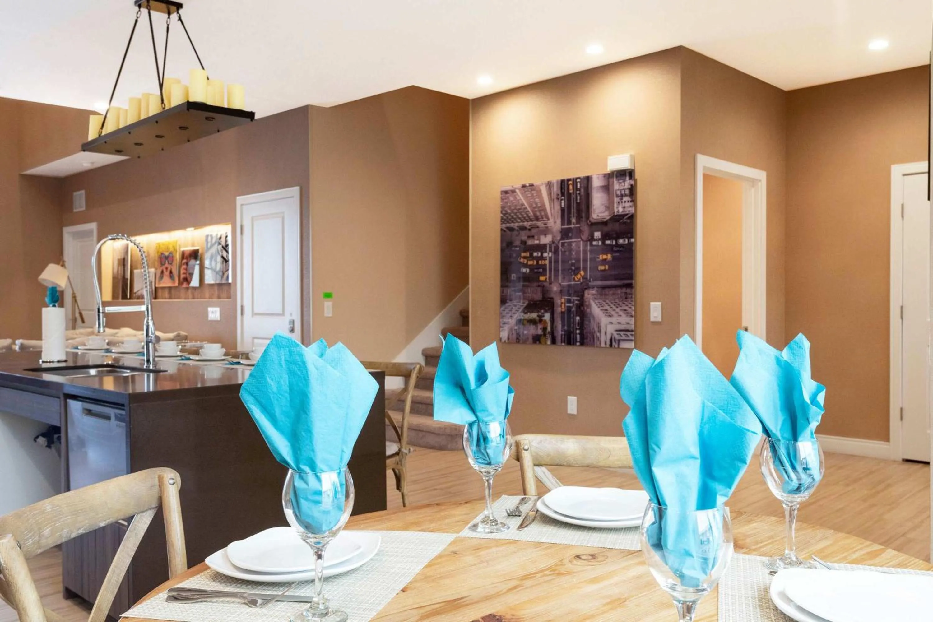 Gorgeous 4Bd Close to Disney @ Magic Village 7581