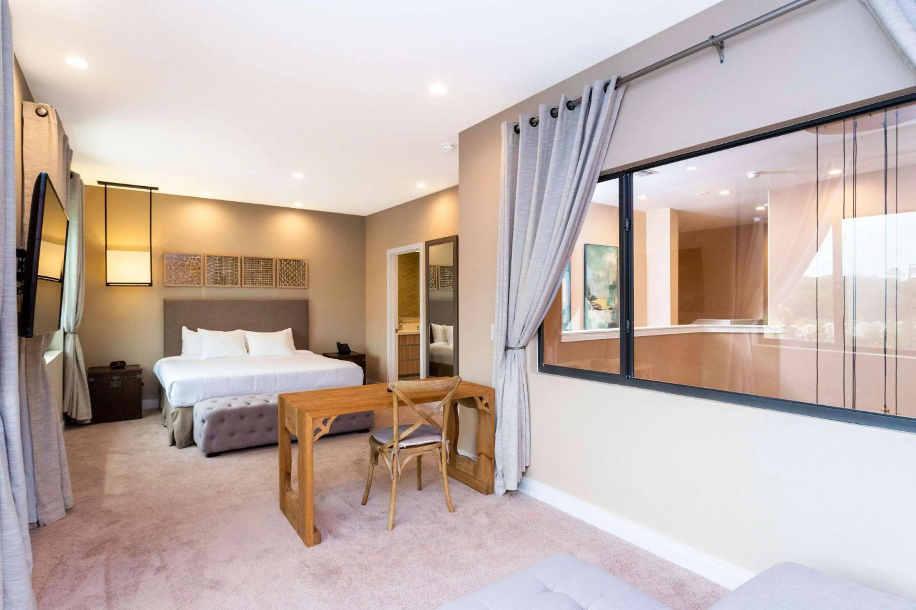 Bed in Gorgeous 4Bd Close to Disney @ Magic Village 7581