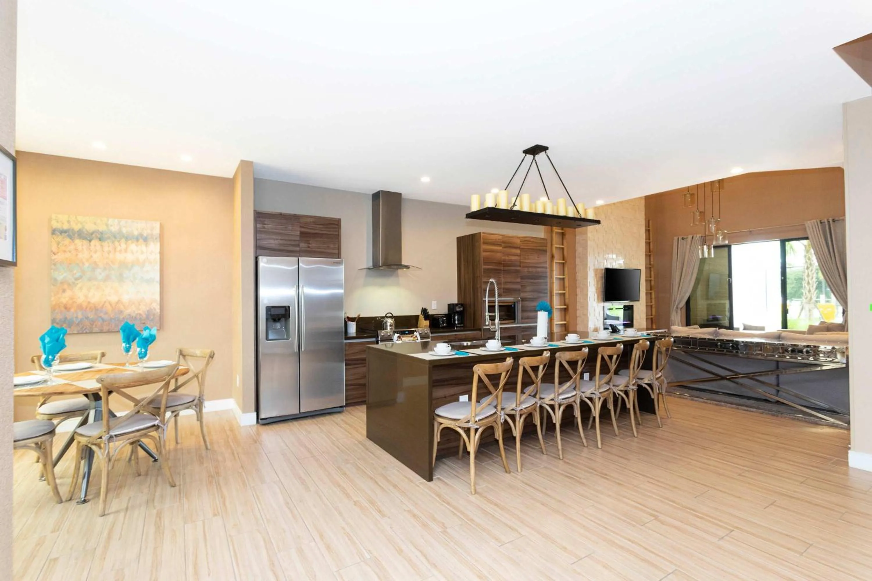 Gorgeous 4Bd Close to Disney @ Magic Village 7581