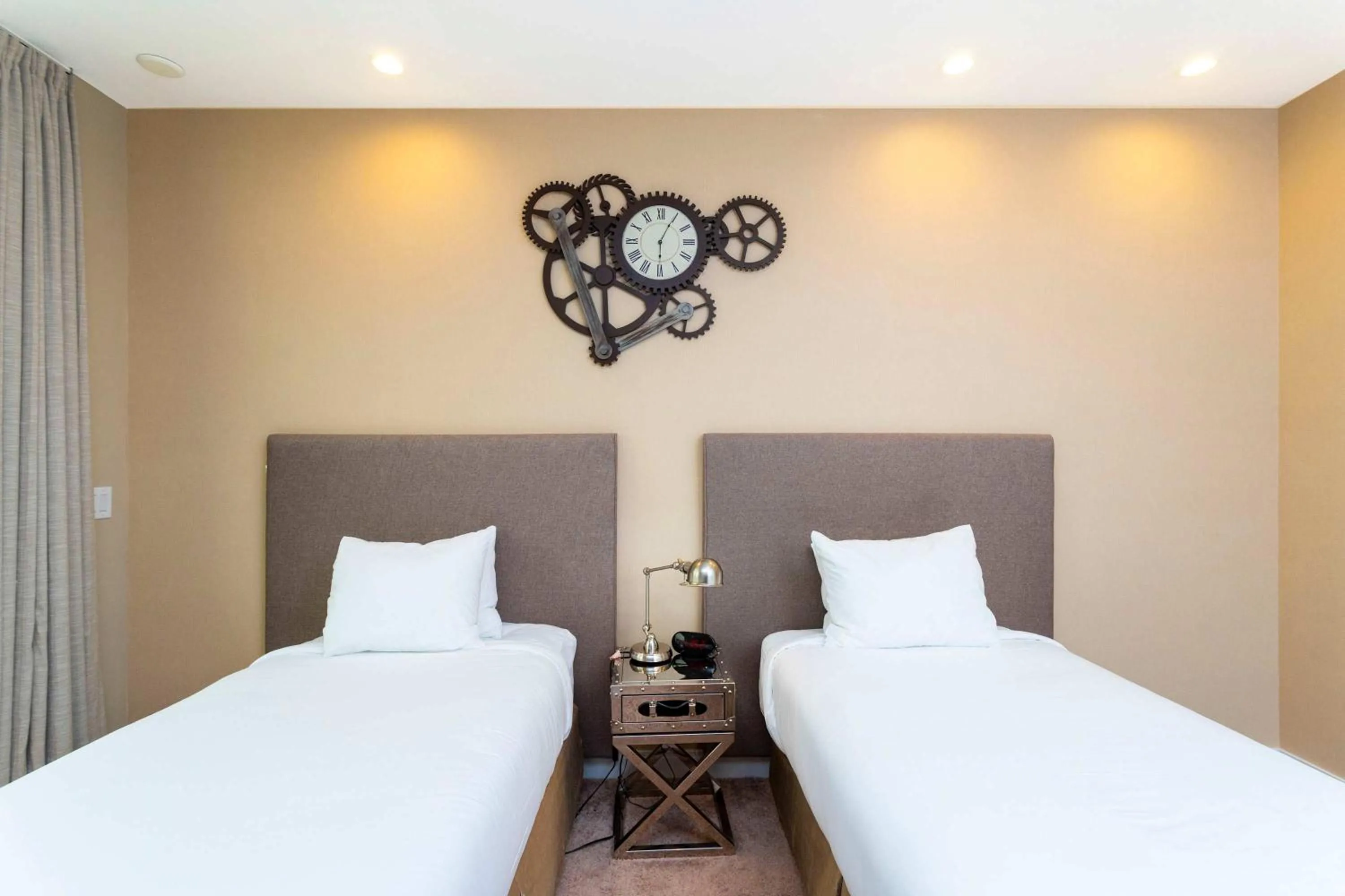 Bed in Gorgeous 4Bd Close to Disney @ Magic Village 7581