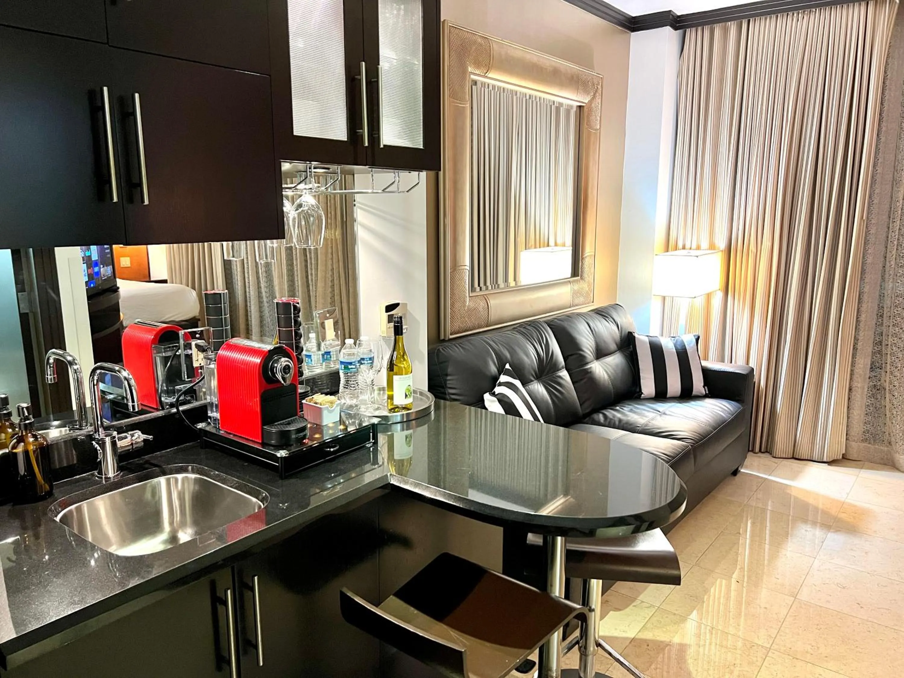 Coffee/tea facilities in Boutique Suites 3 min walk to beach