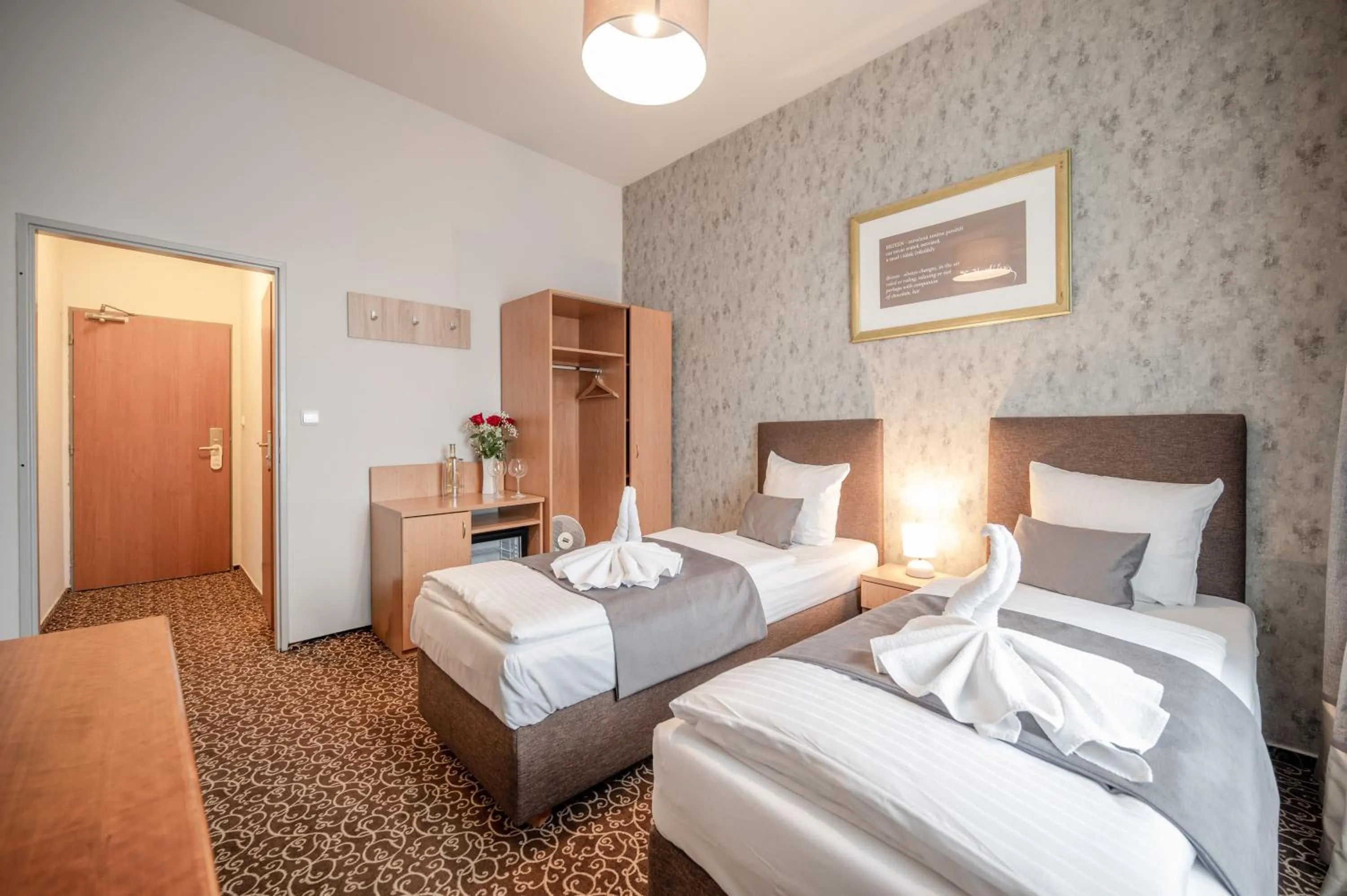 Photo of the whole room, Bed in Hotel Brixen